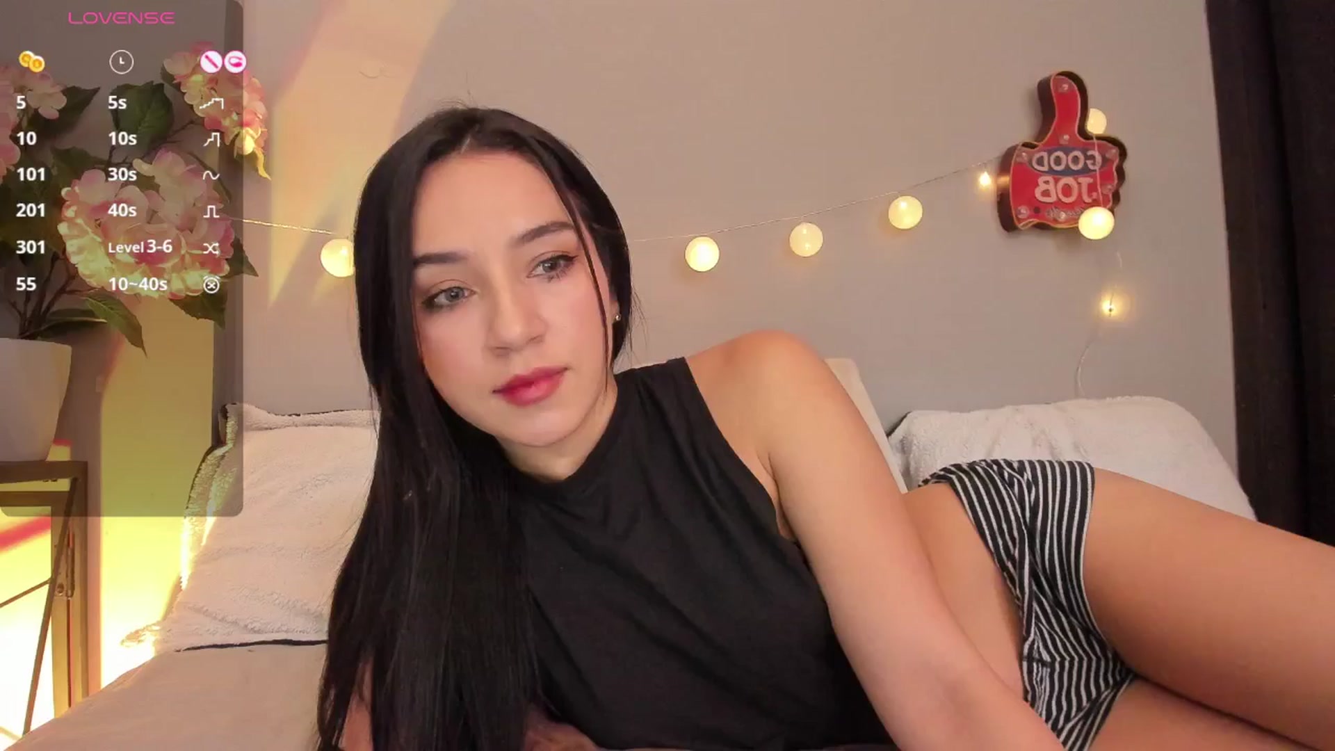 Gallery image thumbnail from dariadiaz_'s myfreecams stream on, 03/06/2025, 16:24 image 8 of 20