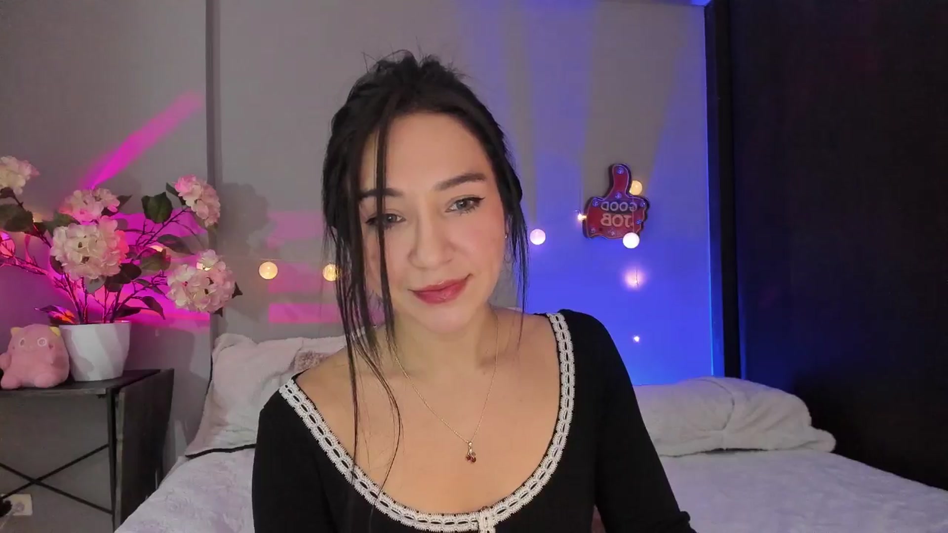 Gallery image thumbnail from dariadiaz_'s myfreecams stream on, 03/18/2025, 16:13 image 20 of 20