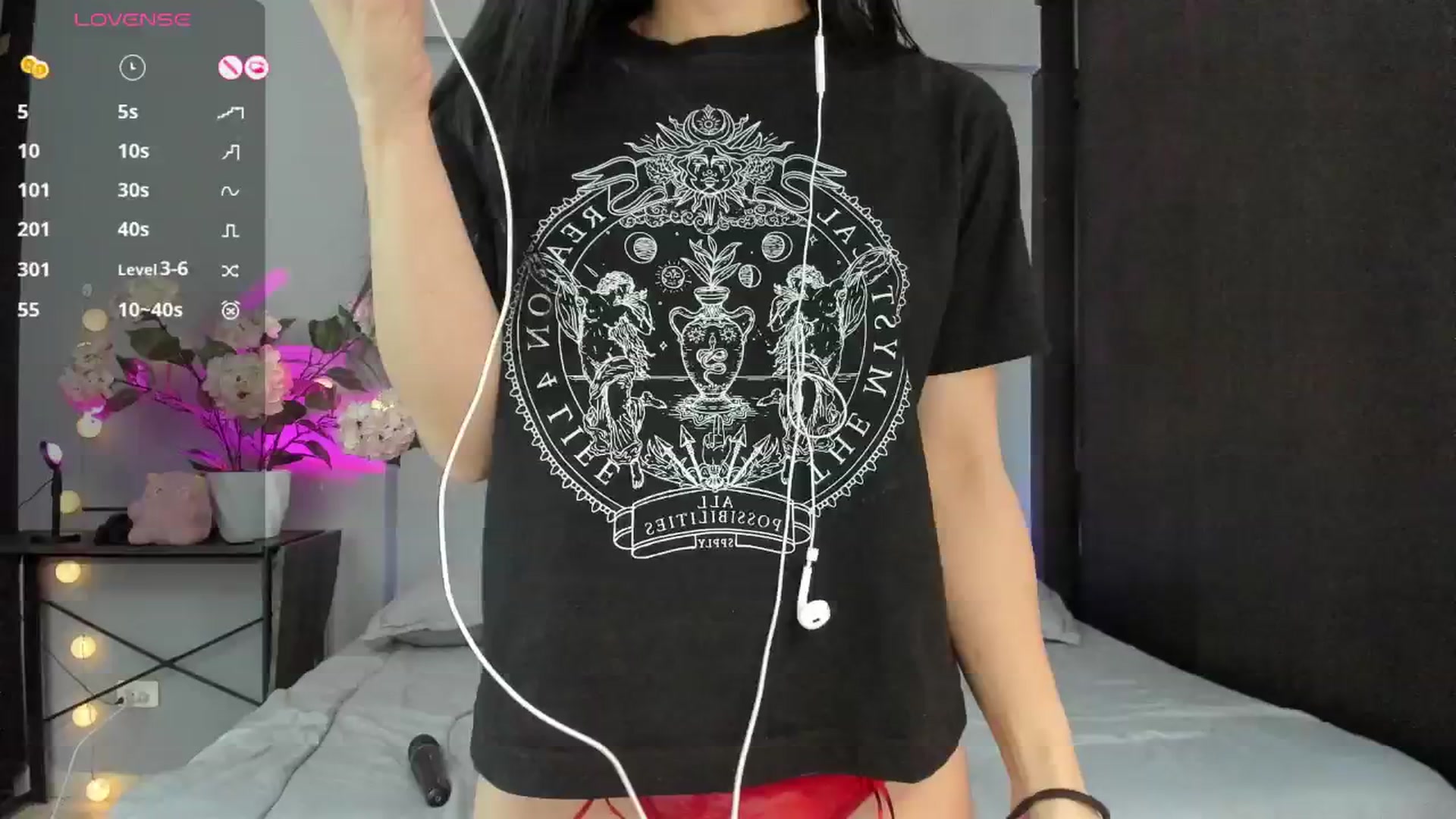 Gallery image thumbnail from dariadiaz_'s myfreecams stream on, 03/21/2025, 17:53 image 17 of 20