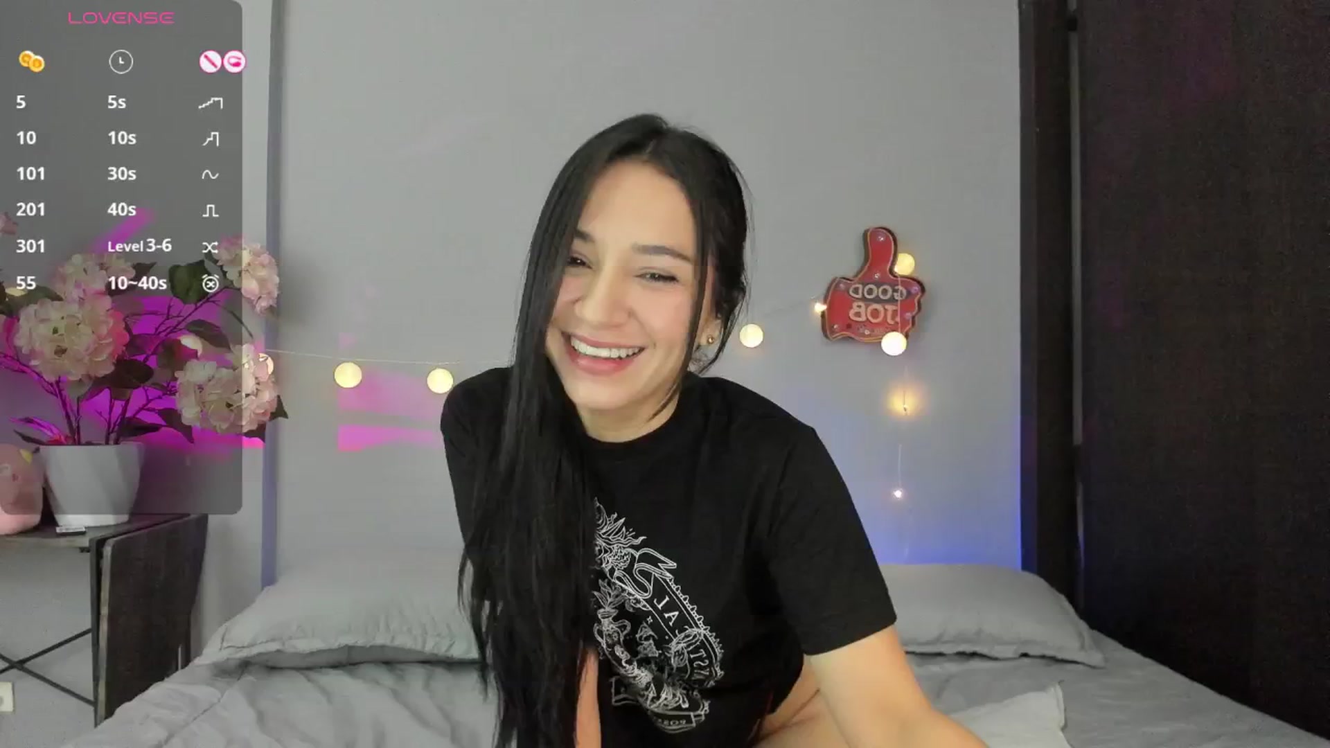 Gallery image thumbnail from dariadiaz_'s myfreecams stream on, 03/21/2025, 17:53 image 9 of 20
