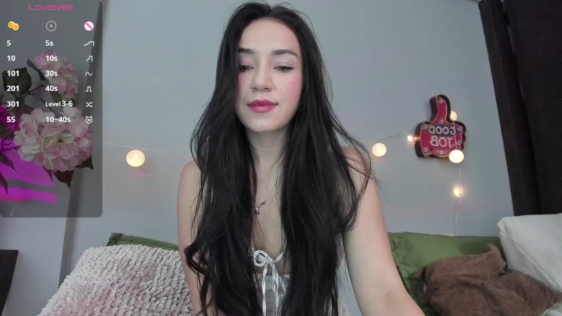 Gallery image thumbnail from dariadiaz_'s myfreecams stream on, 04/02/2025, 15:13 image 12 of 20
