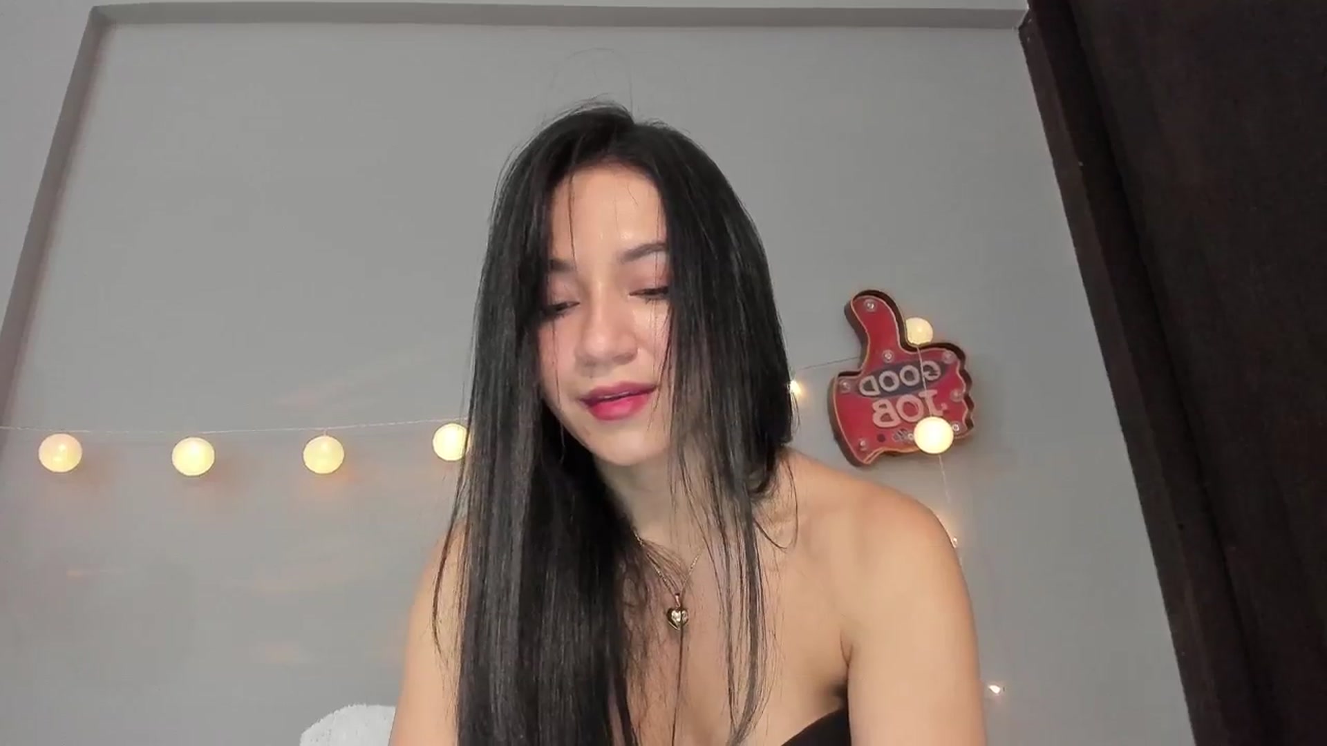 Gallery image thumbnail from dariadiaz_'s myfreecams stream on, 04/30/2025, 19:56 image 12 of 20