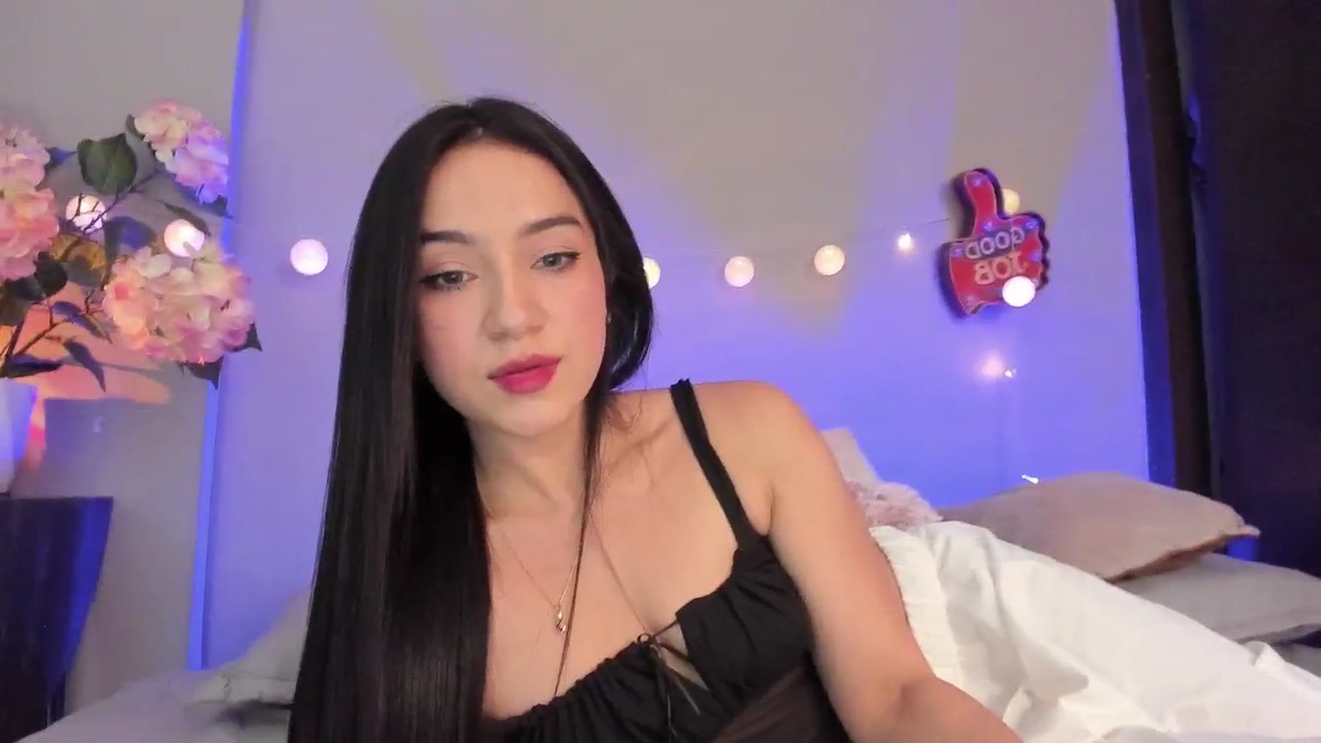 Gallery image thumbnail from dariadiaz_'s myfreecams stream on, 05/10/2025, 16:55 image 6 of 20
