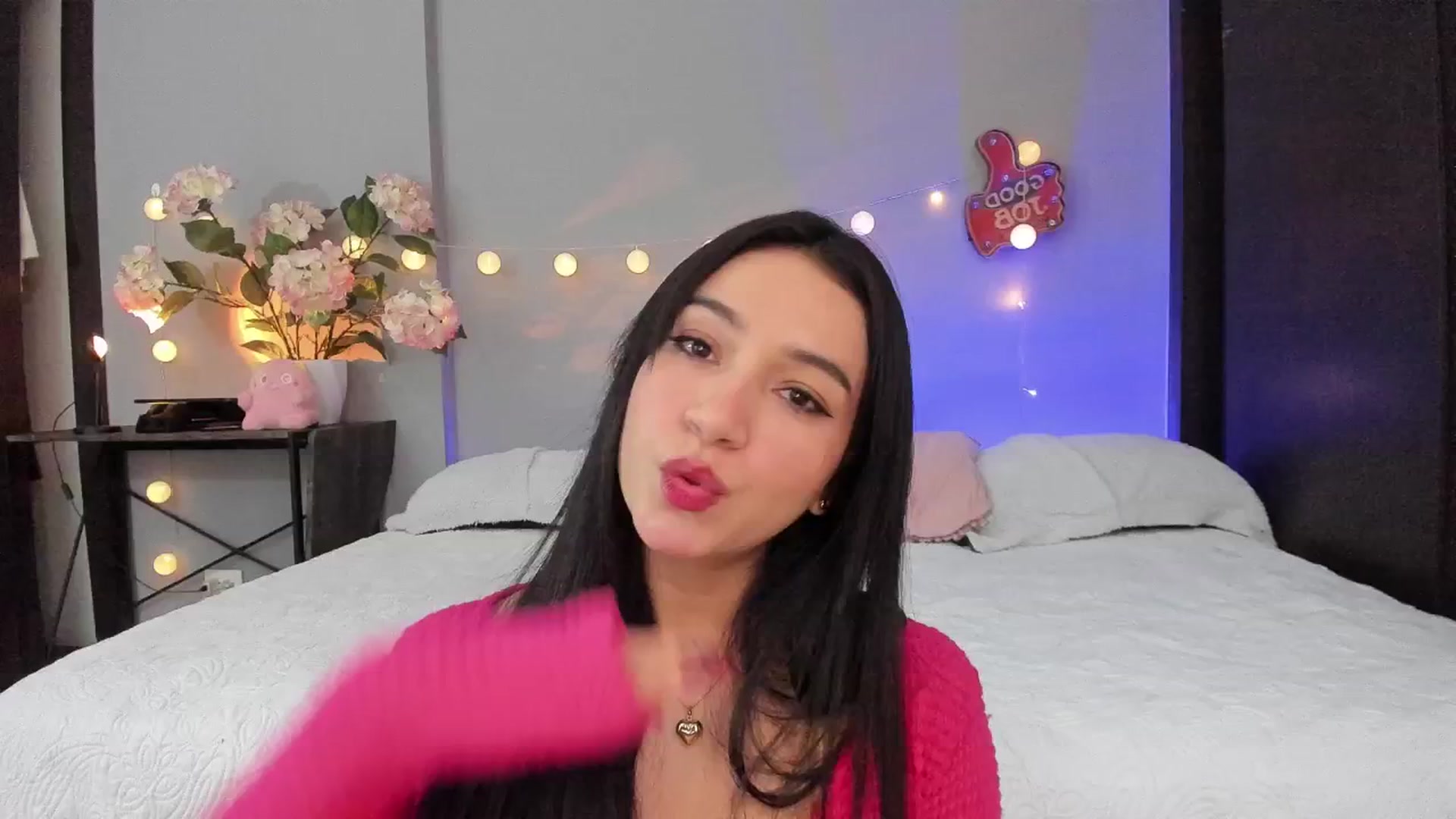 Gallery image thumbnail from dariadiaz_'s myfreecams stream on, 05/26/2025, 20:47 image 1 of 20