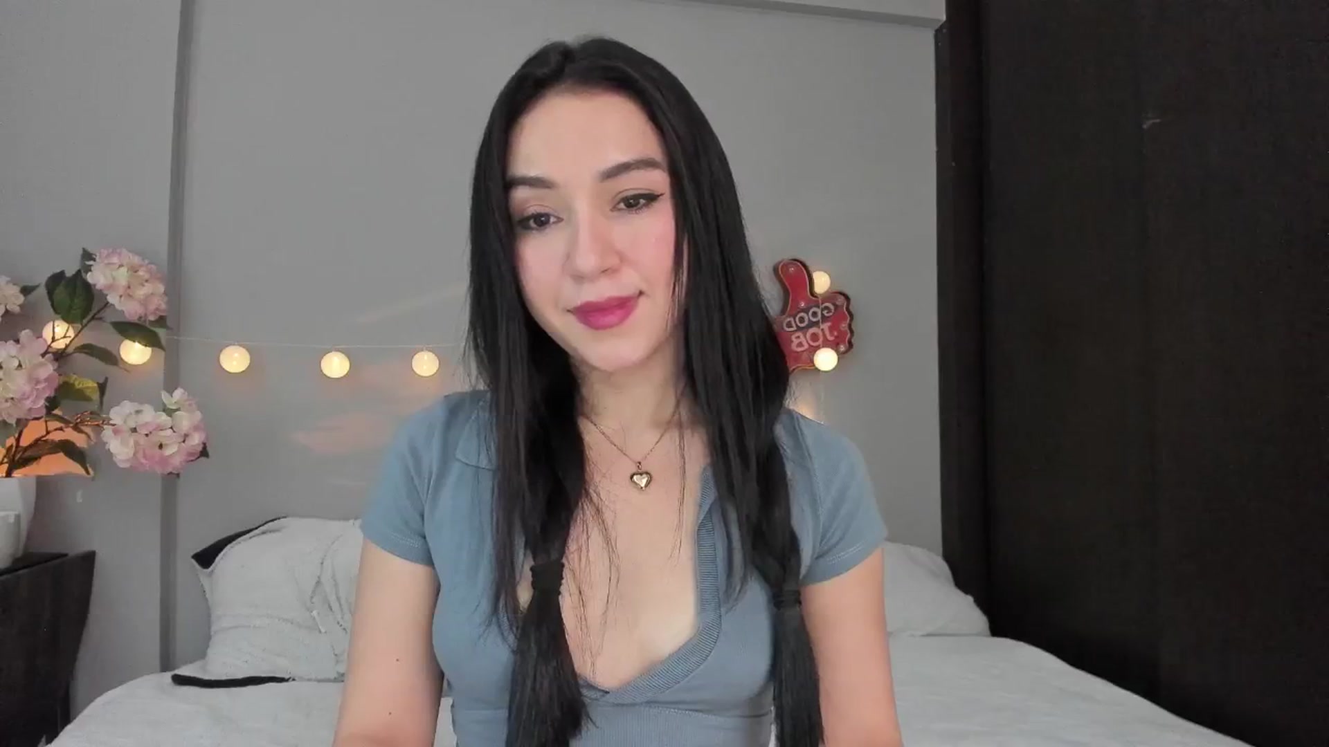 Gallery image thumbnail from dariadiaz_'s myfreecams stream on, 05/27/2025, 16:58 image 6 of 20