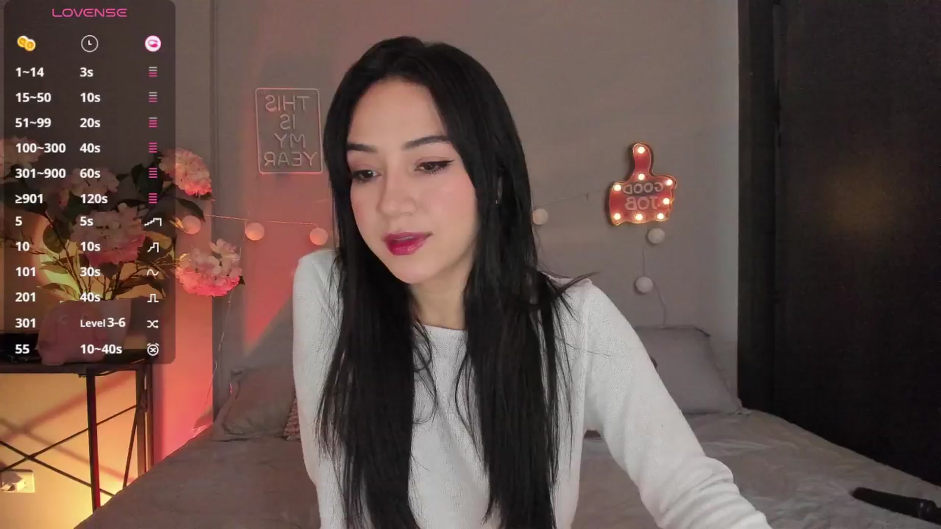 Gallery image thumbnail from dariadiaz_'s myfreecams stream on, 06/03/2025, 16:46 image 1 of 20