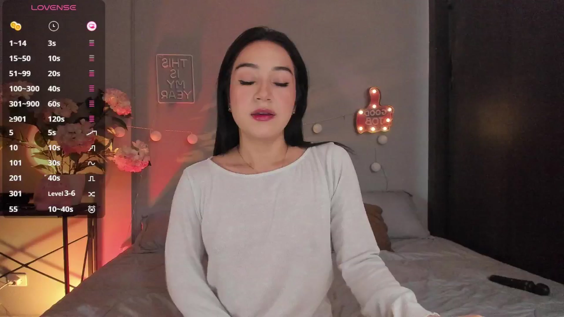 Gallery image thumbnail from dariadiaz_'s myfreecams stream on, 06/03/2025, 16:46 image 3 of 20