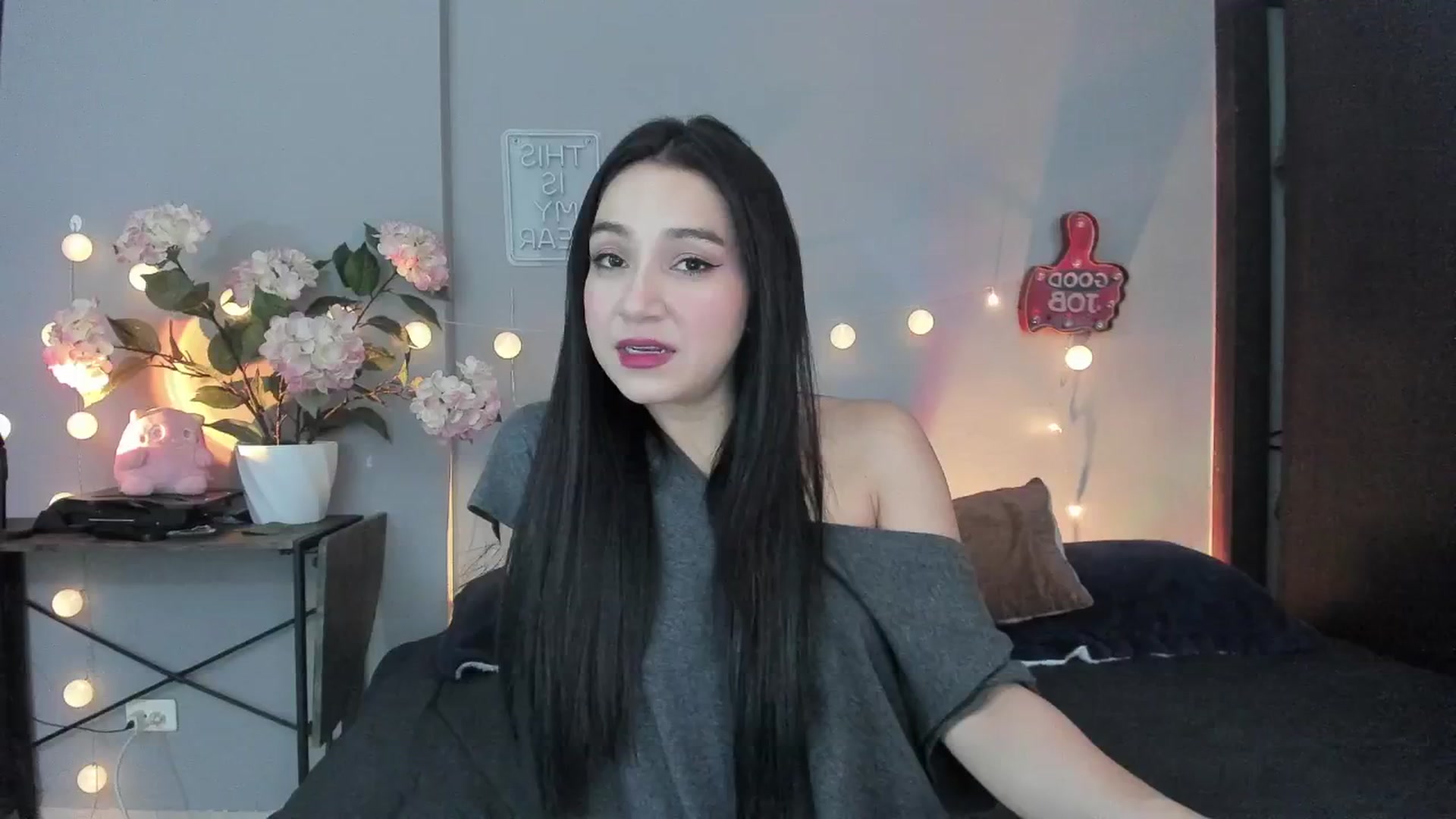 Gallery image thumbnail from dariadiaz_'s myfreecams stream on, 06/07/2025, 16:28 image 11 of 20
