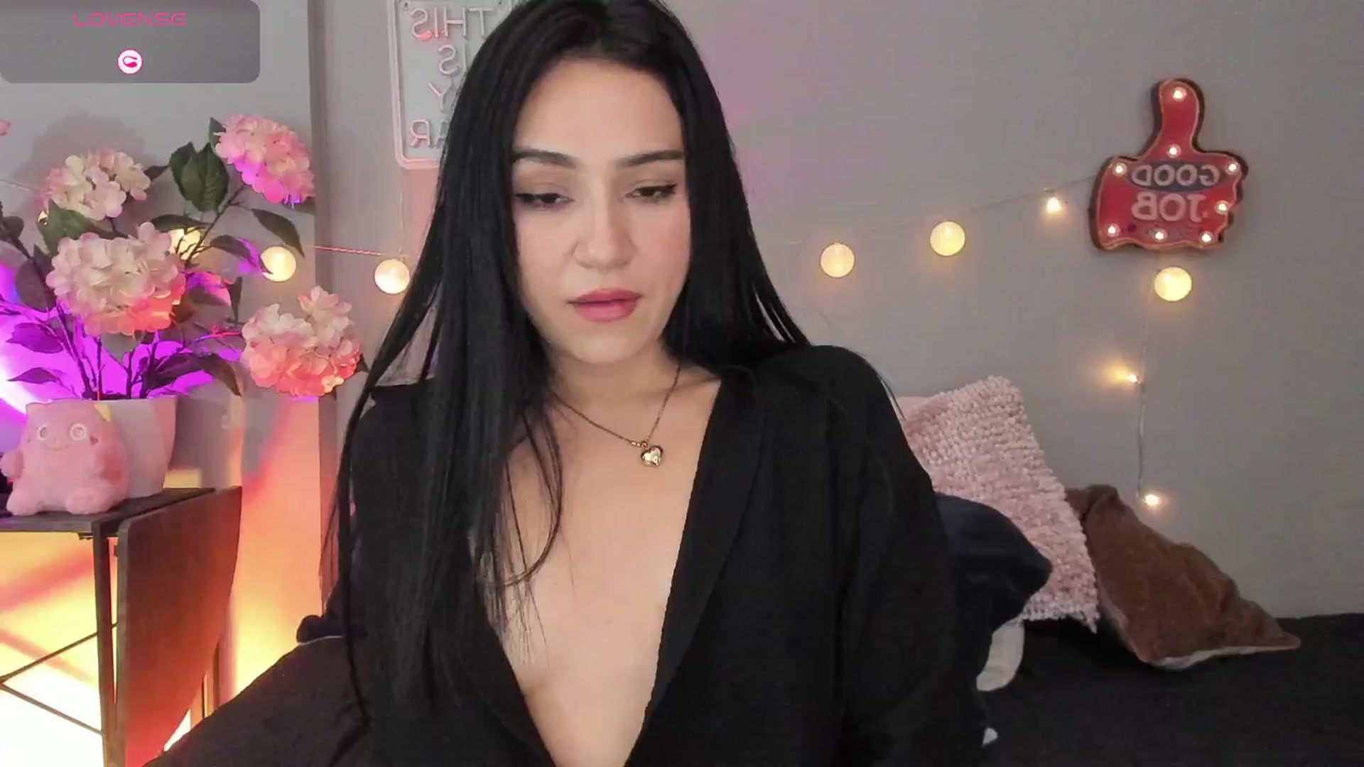 Gallery image thumbnail from dariadiaz_'s myfreecams stream on, 06/25/2025, 16:49 image 20 of 20