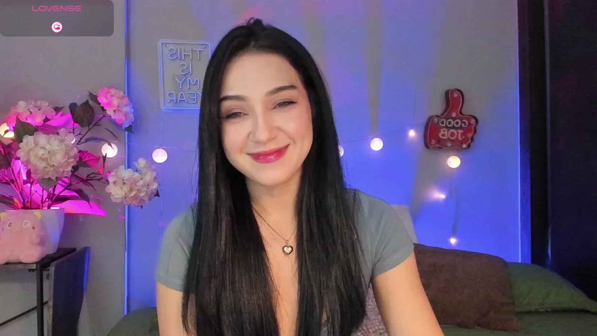 Gallery image thumbnail from dariadiaz_'s myfreecams stream on, 06/26/2025, 16:43 image 6 of 20