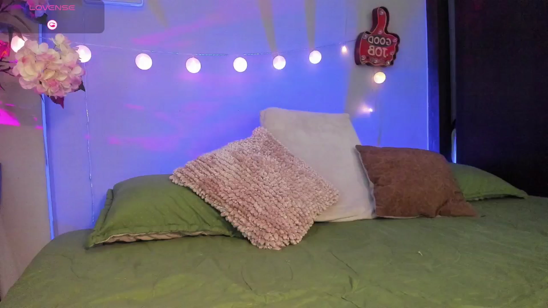 Gallery image thumbnail from dariadiaz_'s myfreecams stream on, 06/26/2025, 16:43 image 12 of 20