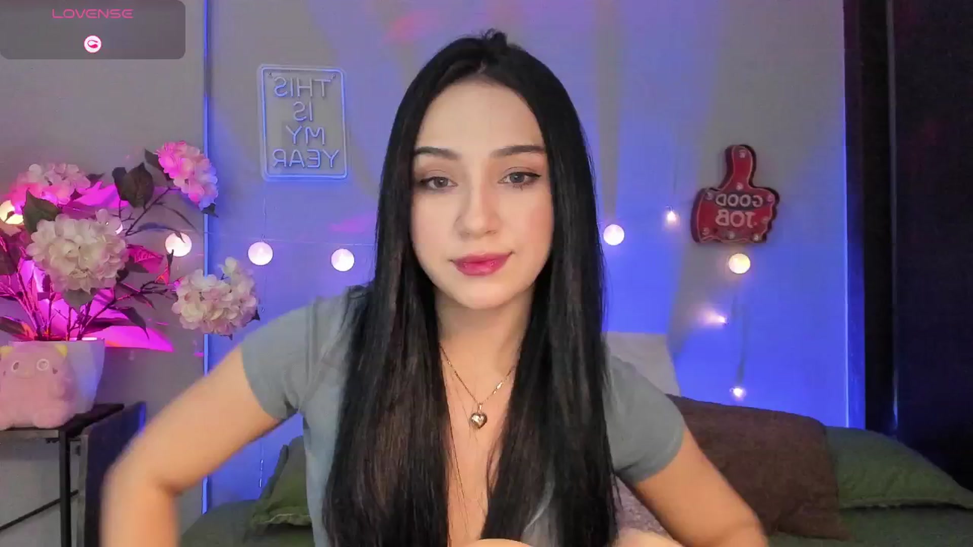 Gallery image thumbnail from dariadiaz_'s myfreecams stream on, 06/26/2025, 16:43 image 4 of 20