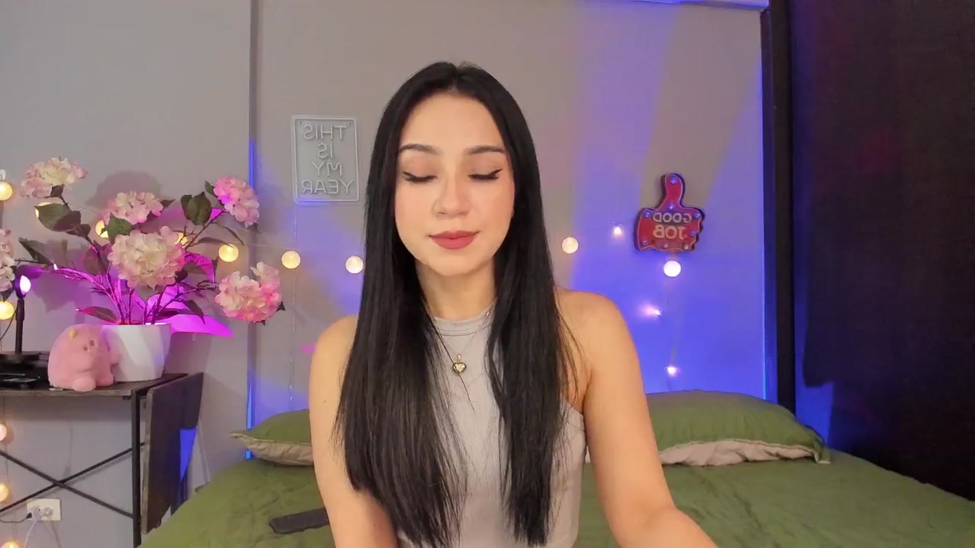Gallery image thumbnail from dariadiaz_'s myfreecams stream on, 06/28/2025, 15:54 image 17 of 20