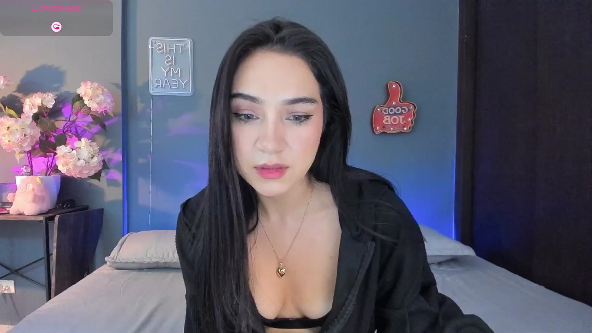 Gallery image thumbnail from dariadiaz_'s myfreecams stream on, 09/28/2025, 15:47 image 4 of 20