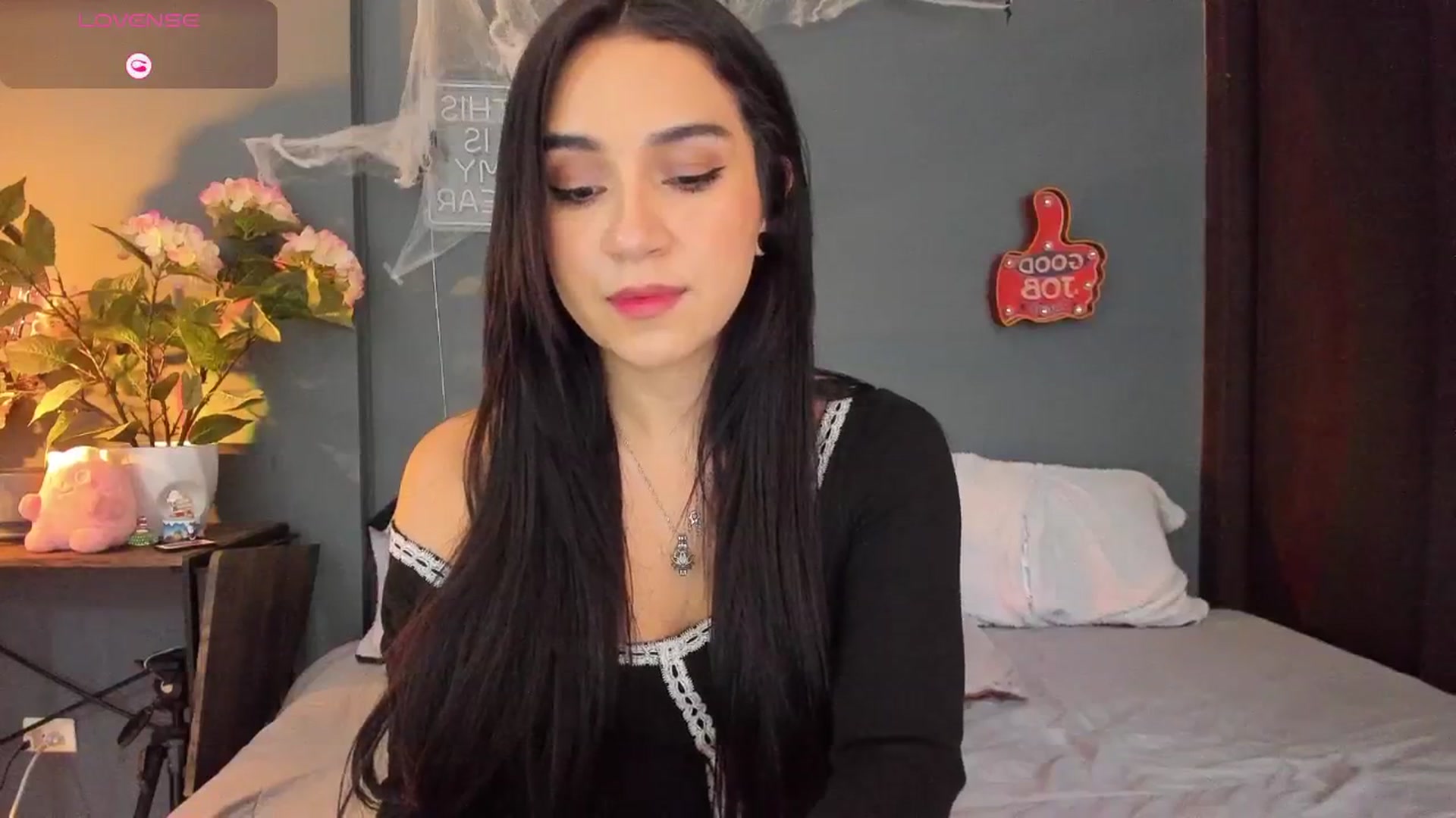 Gallery image thumbnail from dariadiaz_'s myfreecams stream on, 10/27/2025, 18:30 image 20 of 20