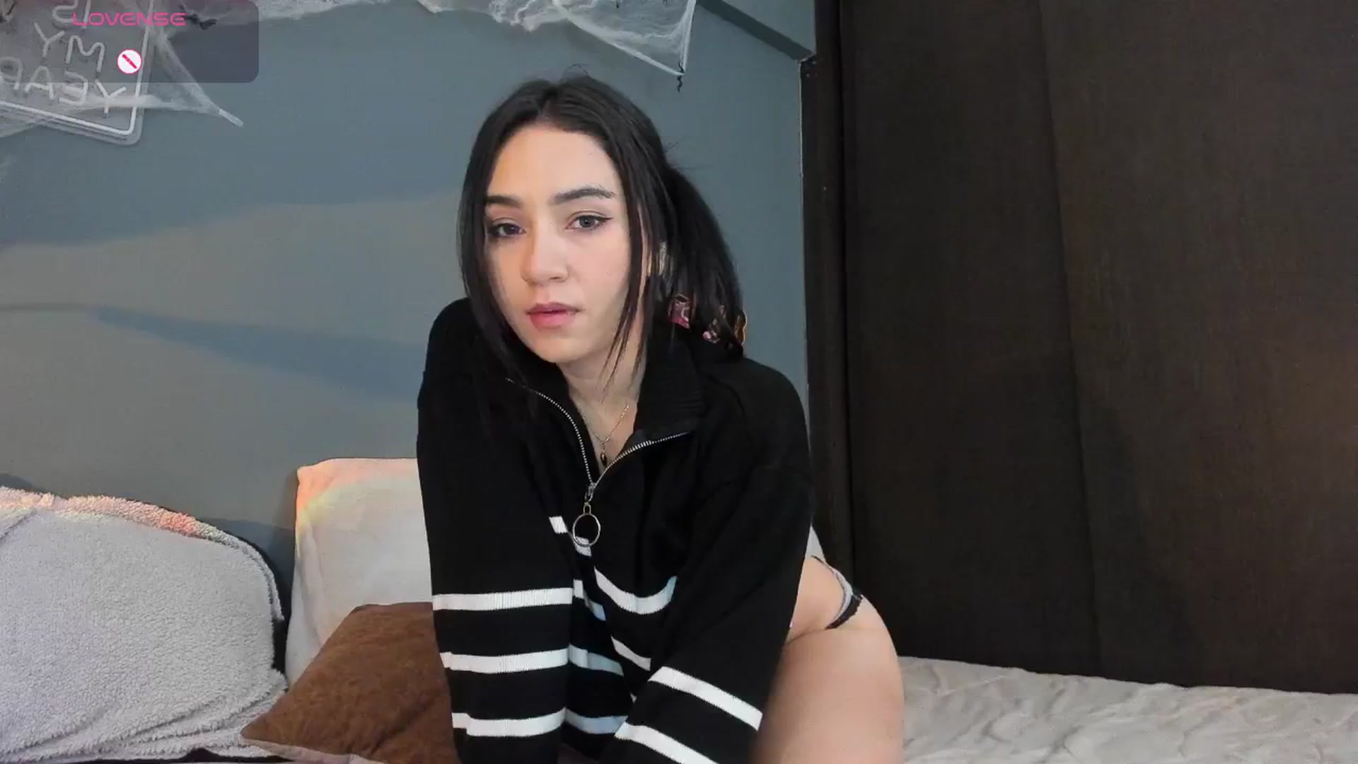 Gallery image thumbnail from dariadiaz_'s myfreecams stream on, 11/04/2025, 16:39 image 12 of 20