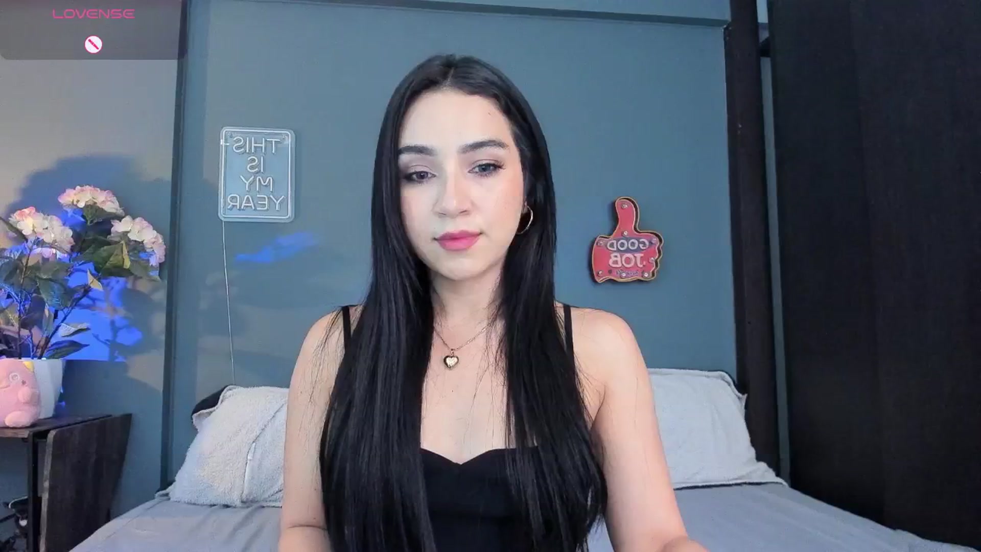 Gallery image thumbnail from dariadiaz_'s myfreecams stream on, 11/05/2025, 16:35 image 6 of 20