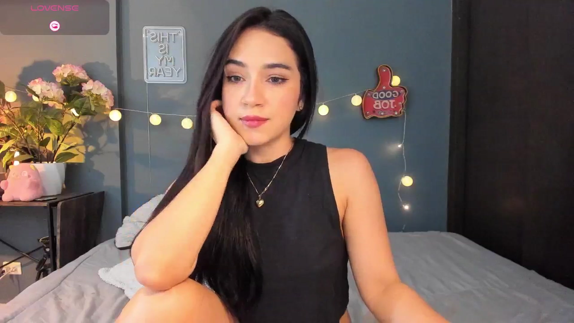 Gallery image thumbnail from dariadiaz_'s myfreecams stream on, 11/08/2025, 20:10 image 8 of 20