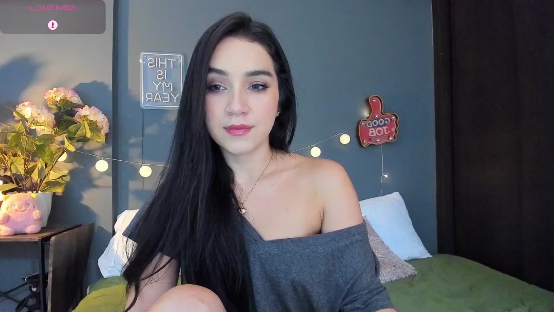Gallery image thumbnail from dariadiaz_'s myfreecams stream on, 11/18/2025, 18:01 image 1 of 20