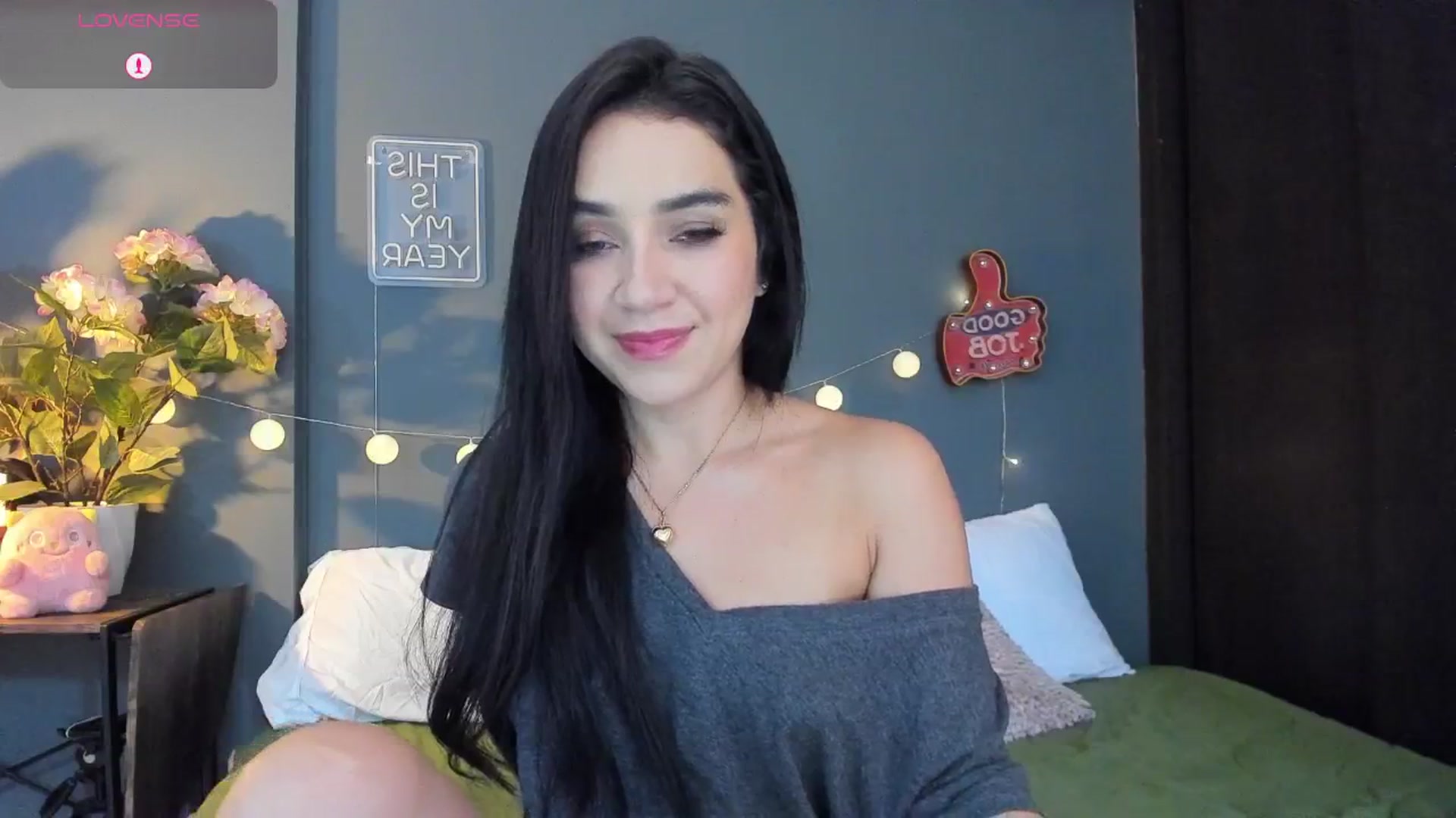 Gallery image thumbnail from dariadiaz_'s myfreecams stream on, 11/18/2025, 18:01 image 3 of 20