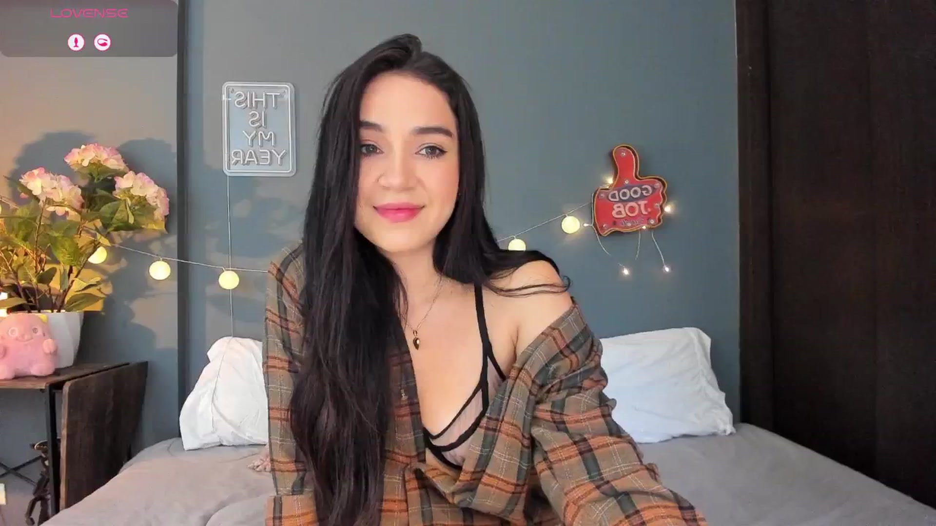Gallery image thumbnail from dariadiaz_'s myfreecams stream on, 11/23/2025, 13:31 image 11 of 20