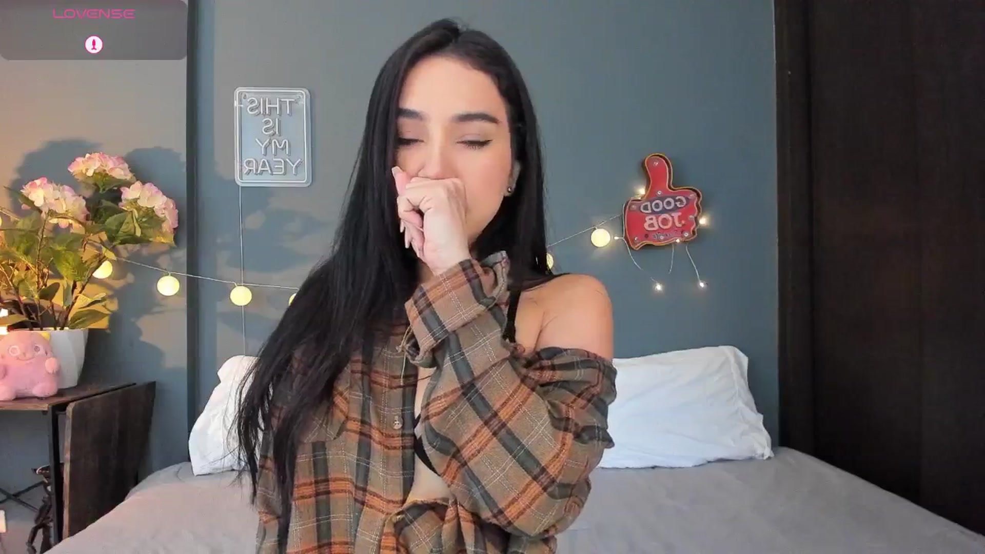 Gallery image thumbnail from dariadiaz_'s myfreecams stream on, 11/23/2025, 13:31 image 6 of 20