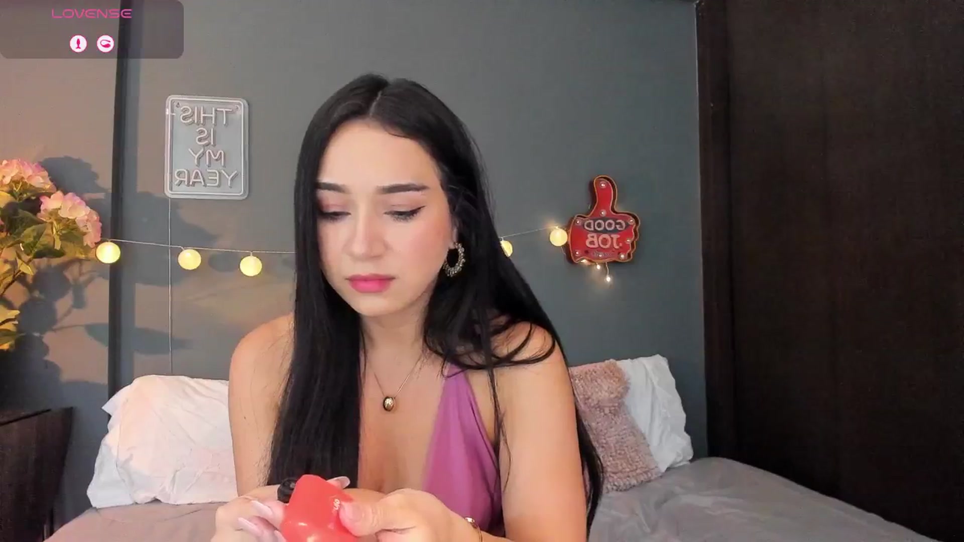 Gallery image thumbnail from dariadiaz_'s myfreecams stream on, 11/25/2025, 16:59 image 6 of 20