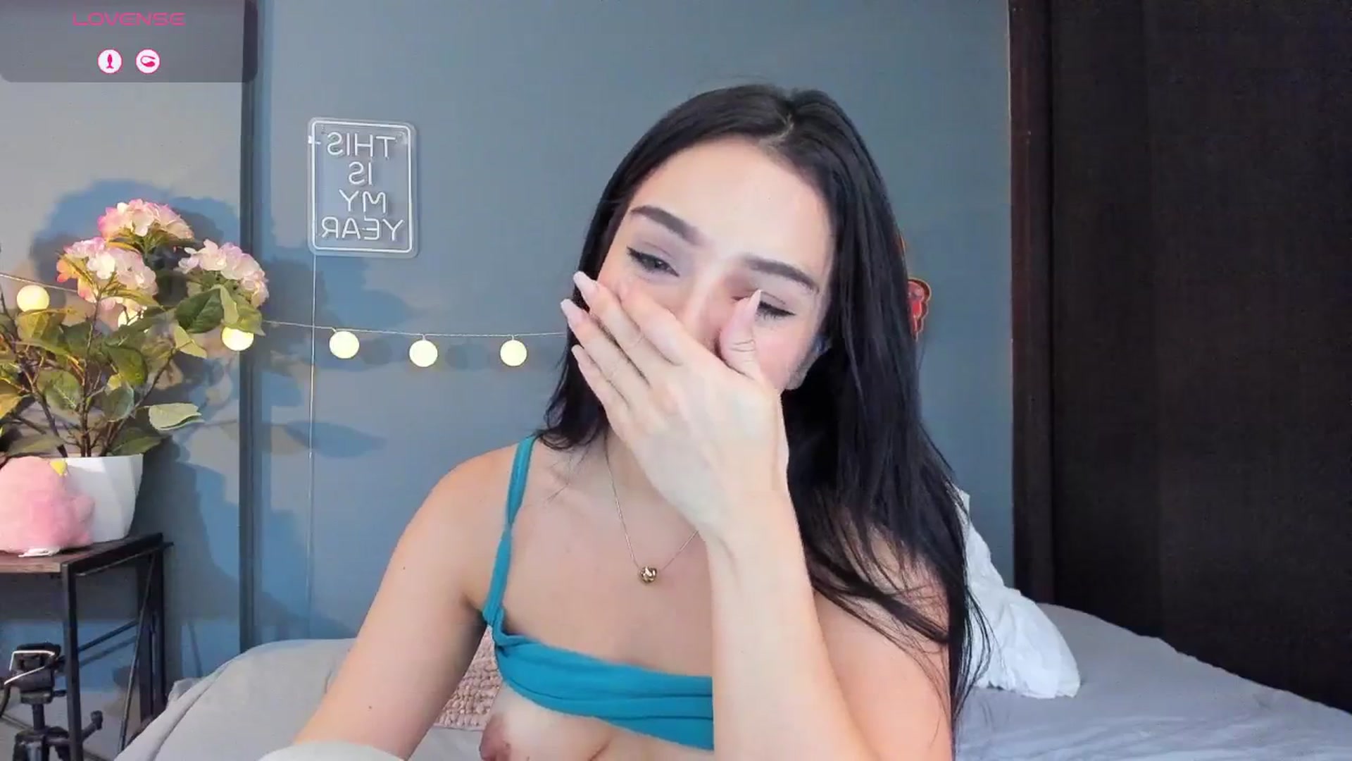 Gallery image thumbnail from dariadiaz_'s myfreecams stream on, 12/03/2025, 16:39 image 18 of 20