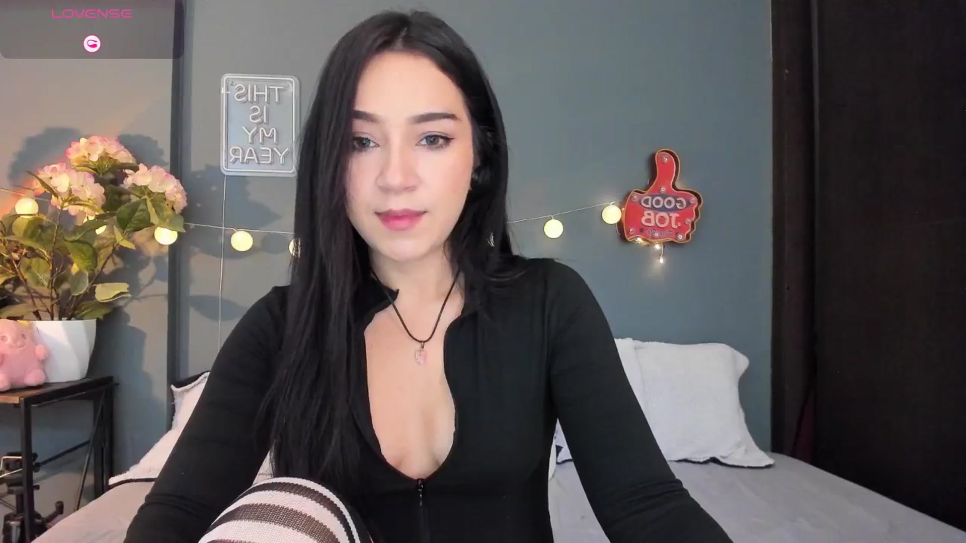 Gallery image thumbnail from dariadiaz_'s myfreecams stream on, 12/06/2025, 16:55 image 5 of 20