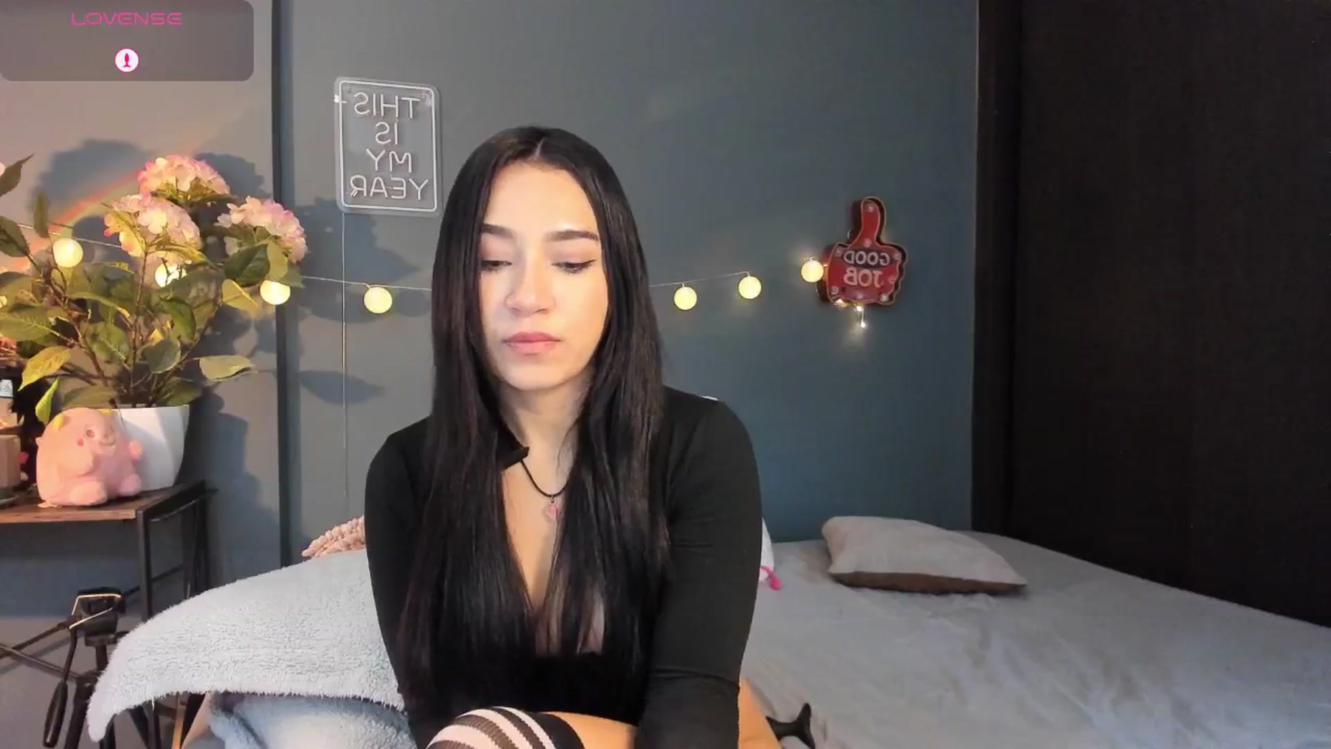 Gallery image thumbnail from dariadiaz_'s myfreecams stream on, 12/06/2025, 20:22 image 20 of 20