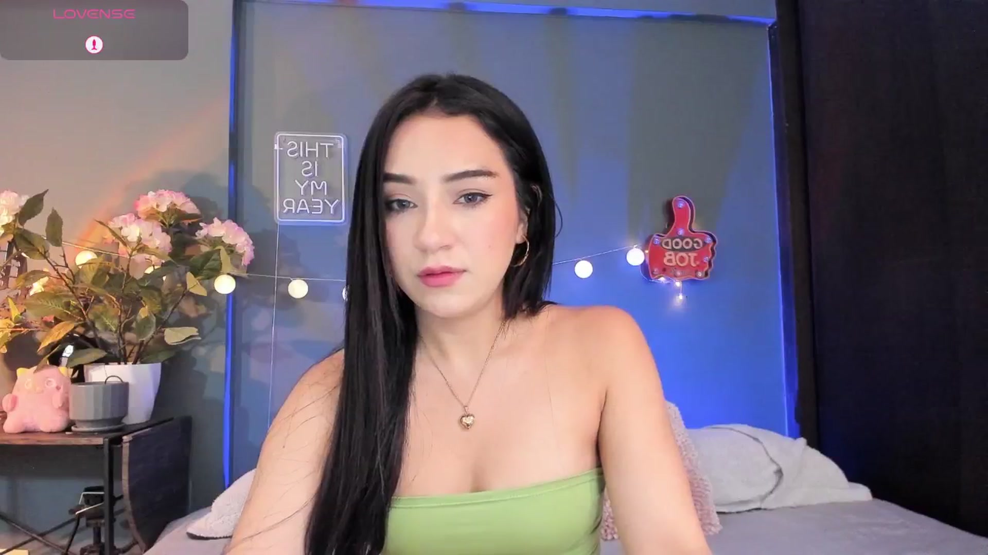 Gallery image thumbnail from dariadiaz_'s myfreecams stream on, 12/18/2025, 16:10 image 8 of 20