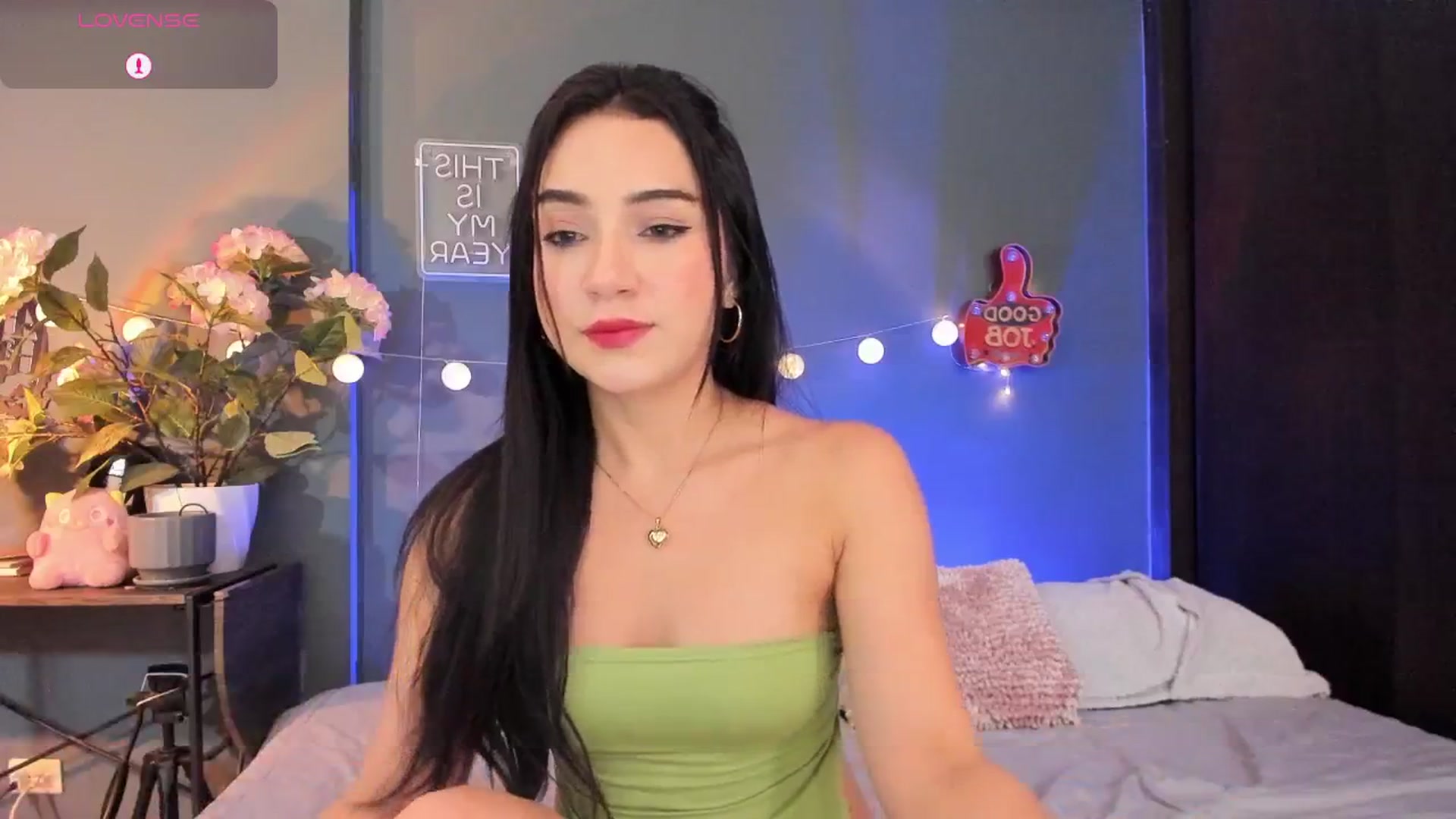 Gallery image thumbnail from dariadiaz_'s myfreecams stream on, 12/18/2025, 17:24 image 11 of 20