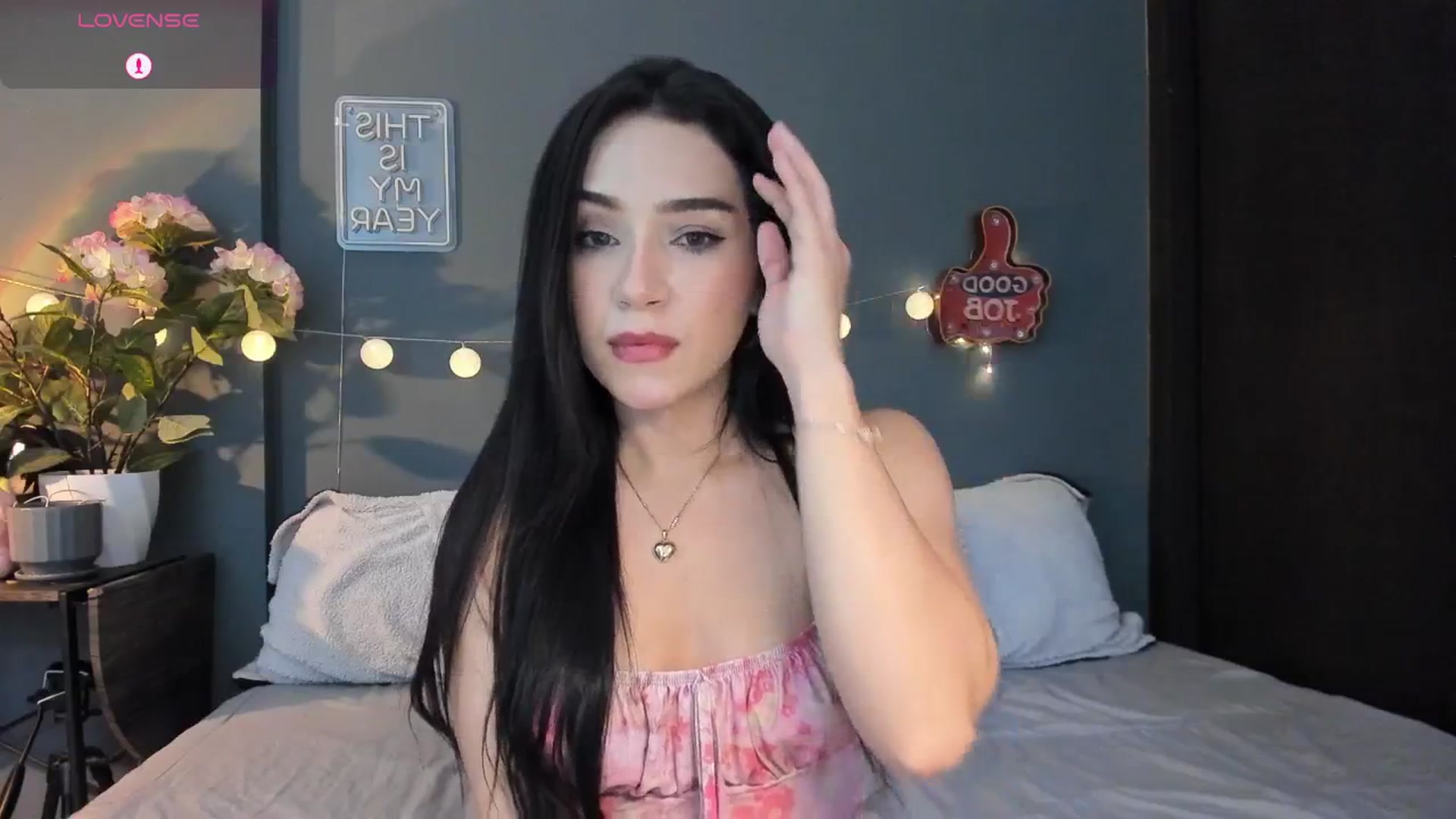 Gallery image thumbnail from dariadiaz_'s myfreecams stream on, 12/19/2025, 16:16 image 8 of 20