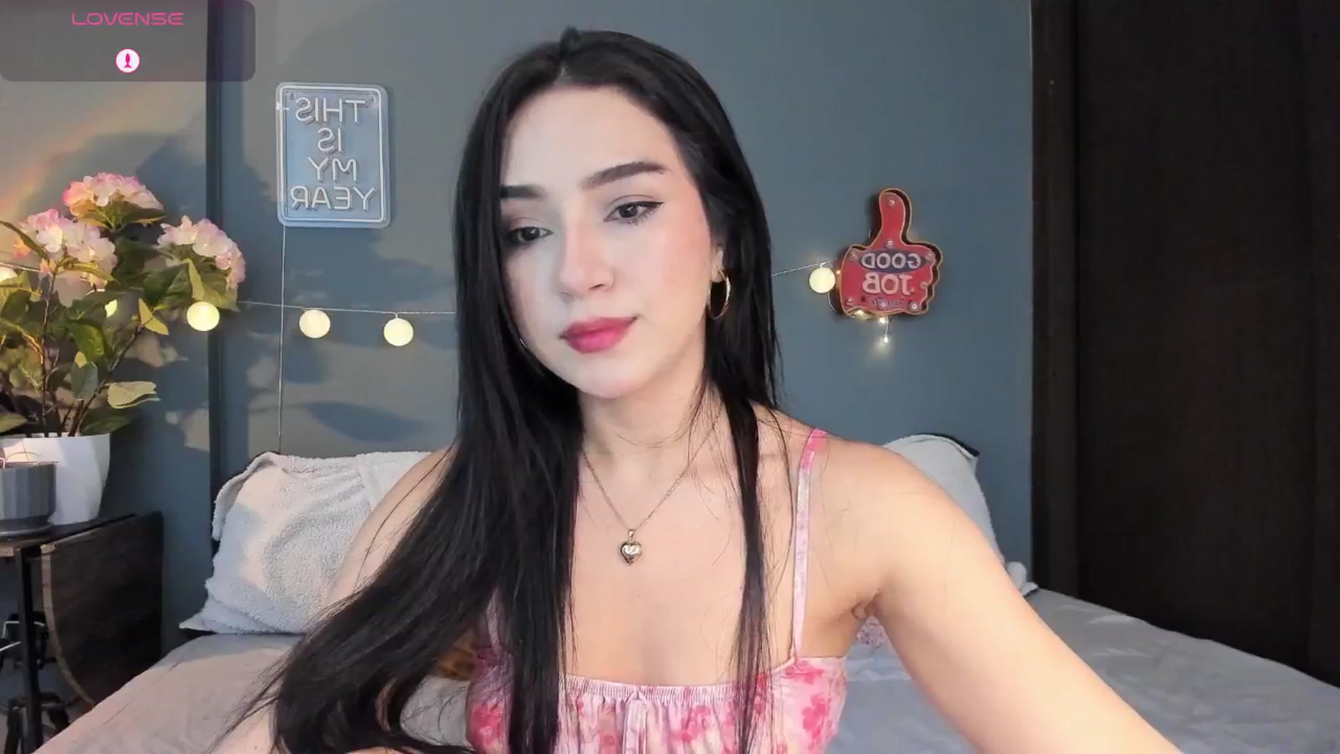 Gallery image thumbnail from dariadiaz_'s myfreecams stream on, 12/19/2025, 16:16 image 2 of 20