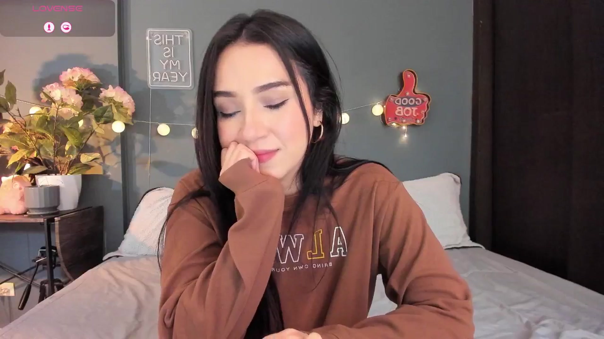 Gallery image thumbnail from dariadiaz_'s myfreecams stream on, 12/20/2025, 16:02 image 14 of 20