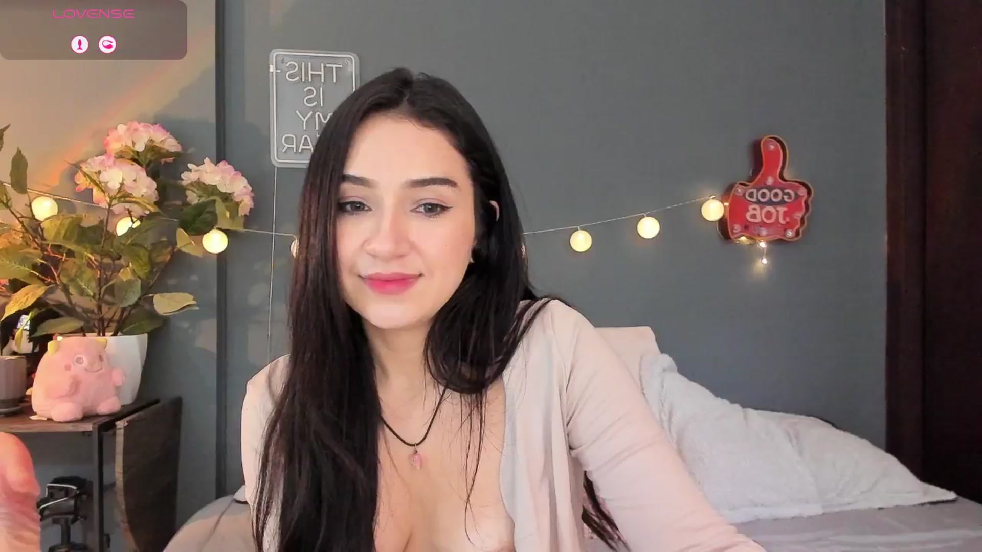 Gallery image thumbnail from dariadiaz_'s myfreecams stream on, 01/07/2026, 19:10 image 18 of 20