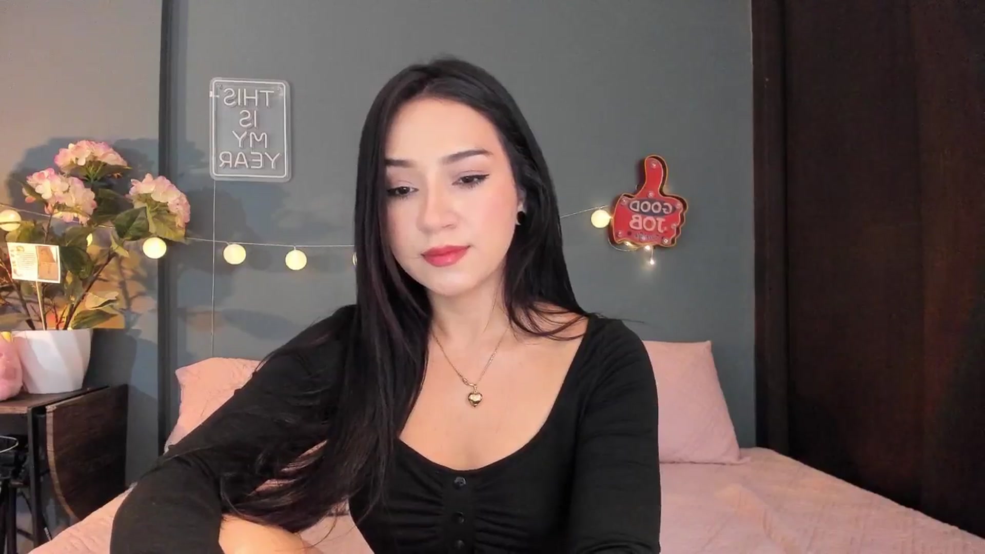 Gallery image thumbnail from dariadiaz_'s myfreecams stream on, 02/04/2026, 17:43 image 2 of 20