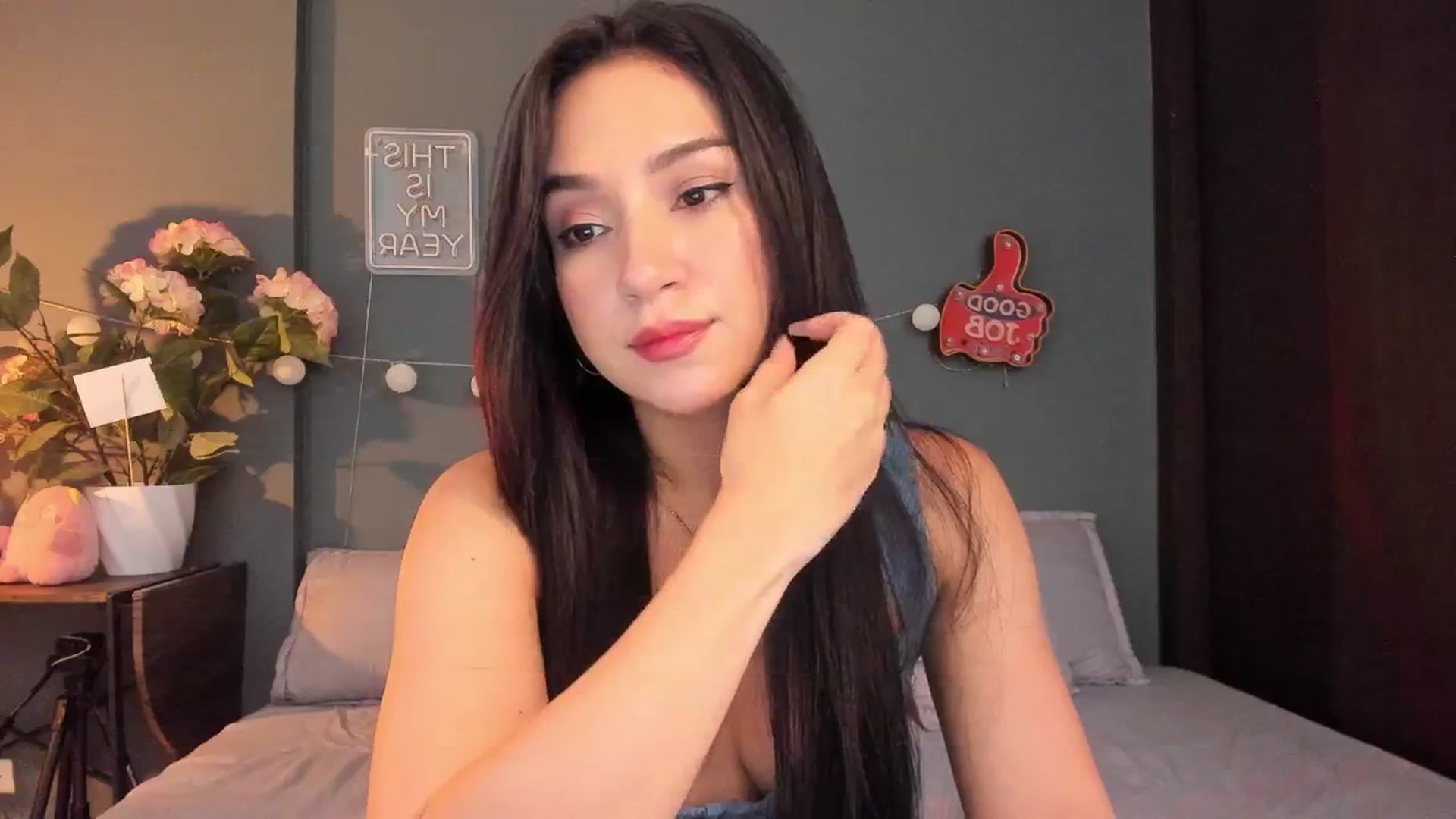 Gallery image thumbnail from dariadiaz_'s myfreecams stream on, 02/11/2026, 17:57 image 15 of 20