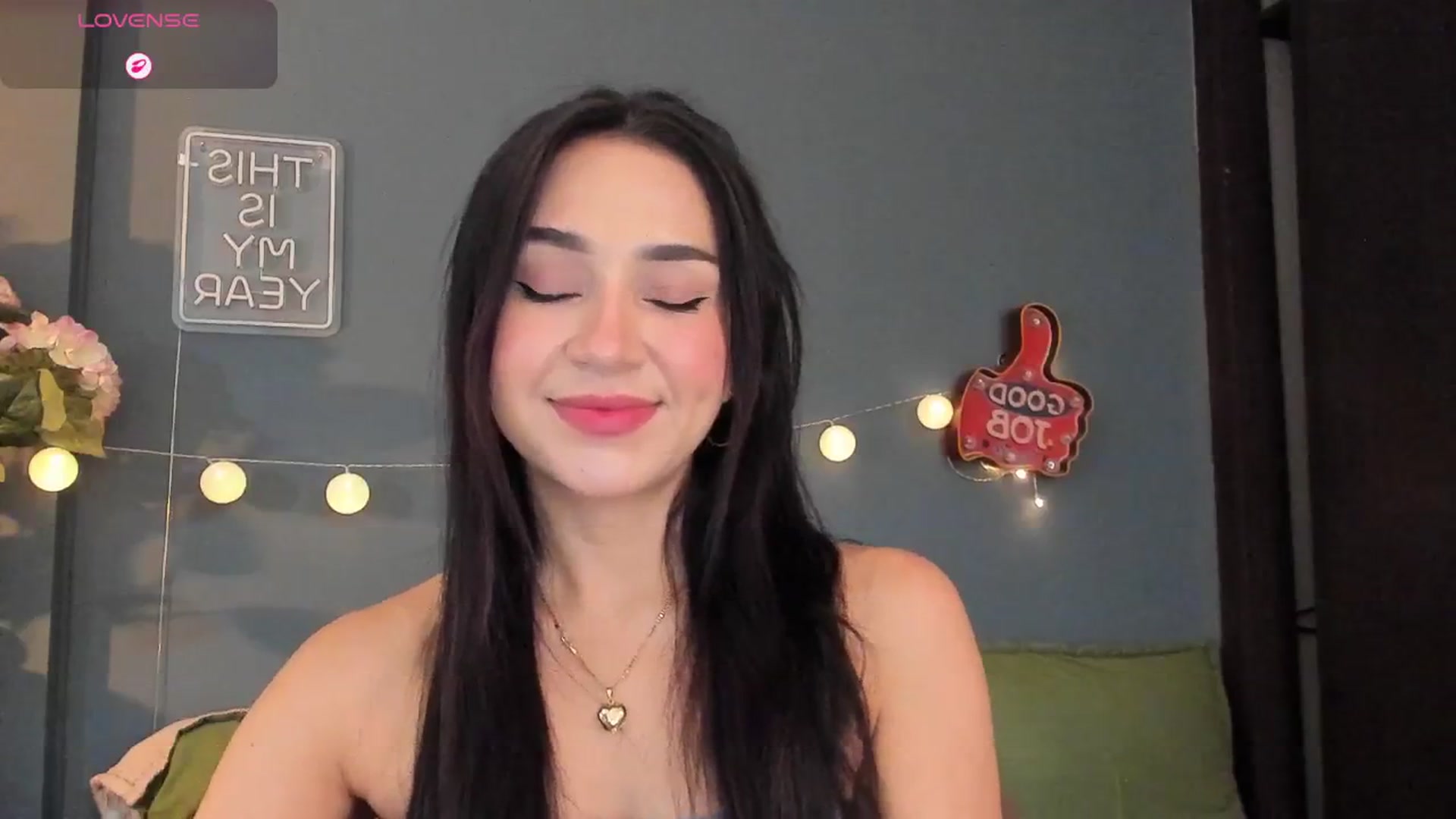 Gallery image thumbnail from dariadiaz_'s myfreecams stream on, 02/16/2026, 17:27 image 17 of 20