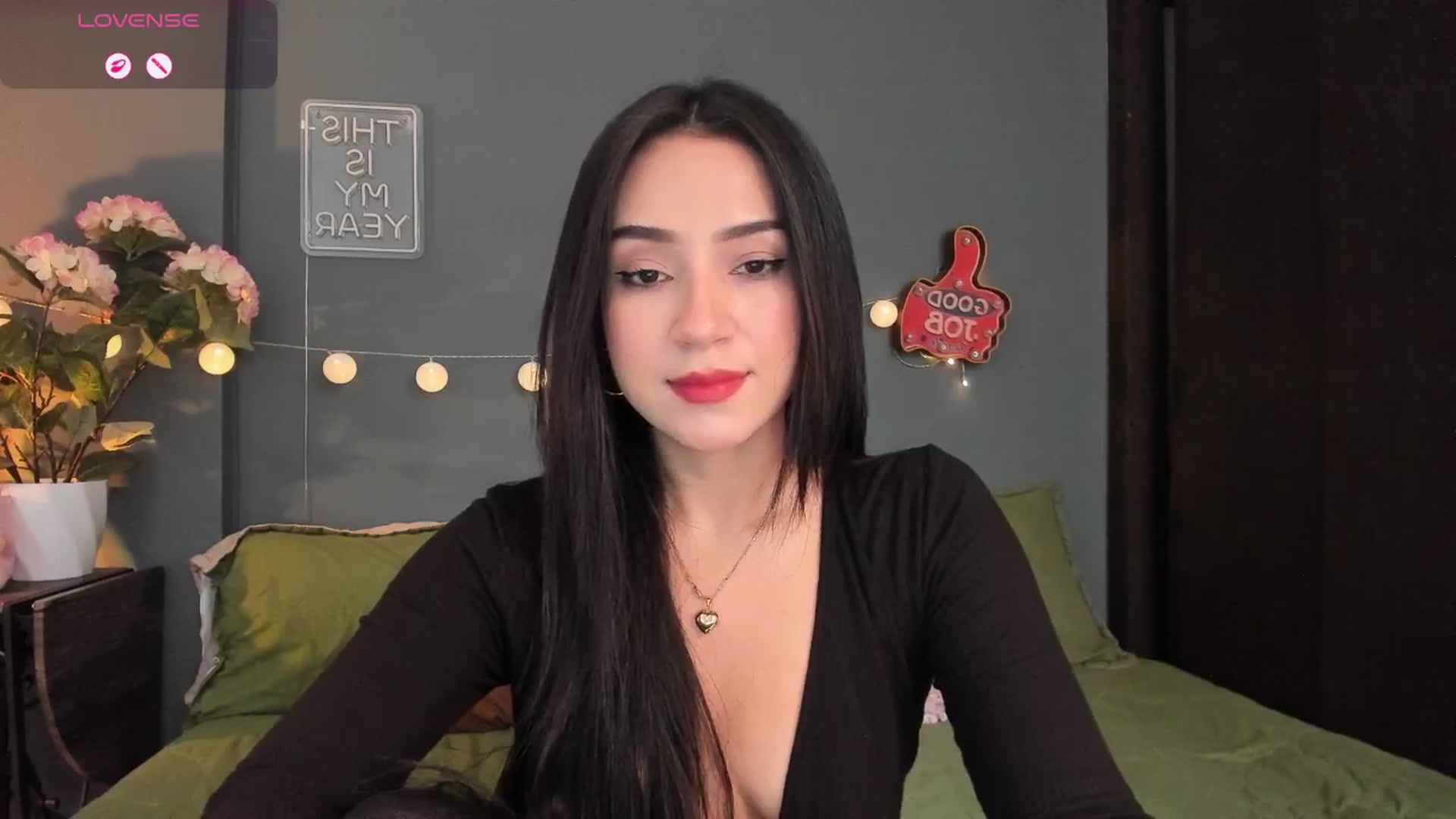 Gallery image thumbnail from dariadiaz_'s myfreecams stream on, 02/17/2026, 17:01 image 6 of 20