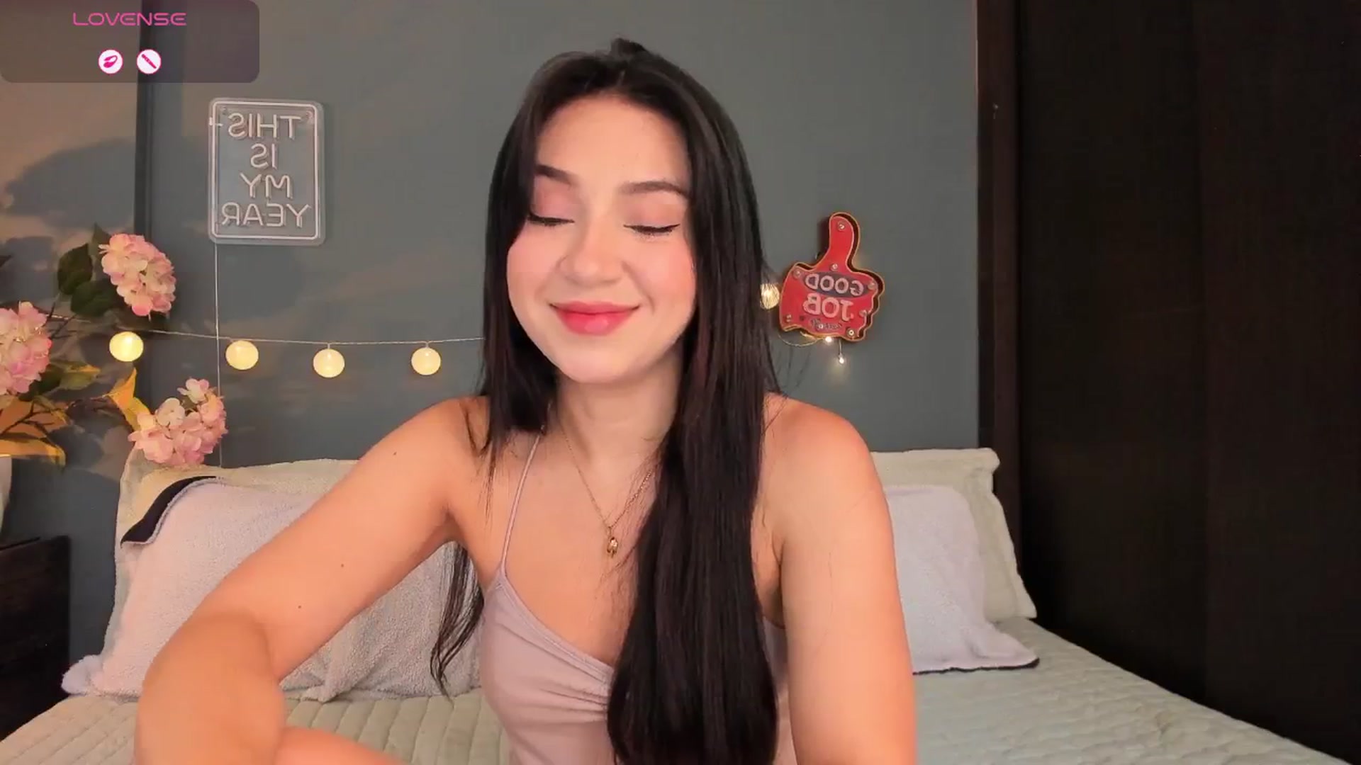 Gallery image thumbnail from dariadiaz_'s myfreecams stream on, 03/10/2026, 15:37 image 8 of 20