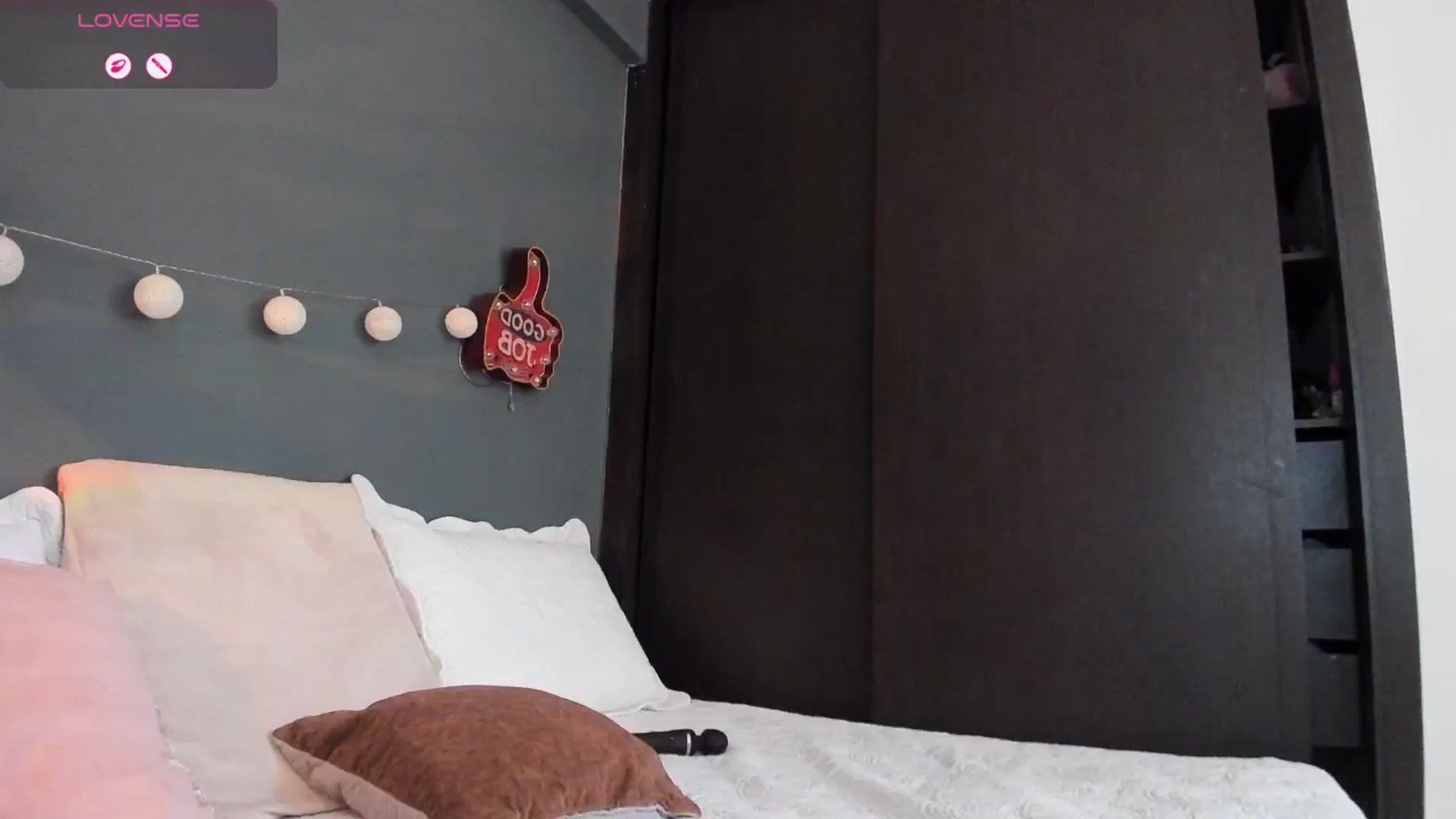 Gallery image thumbnail from dariadiaz_'s myfreecams stream on, 03/17/2026, 16:36 image 15 of 20