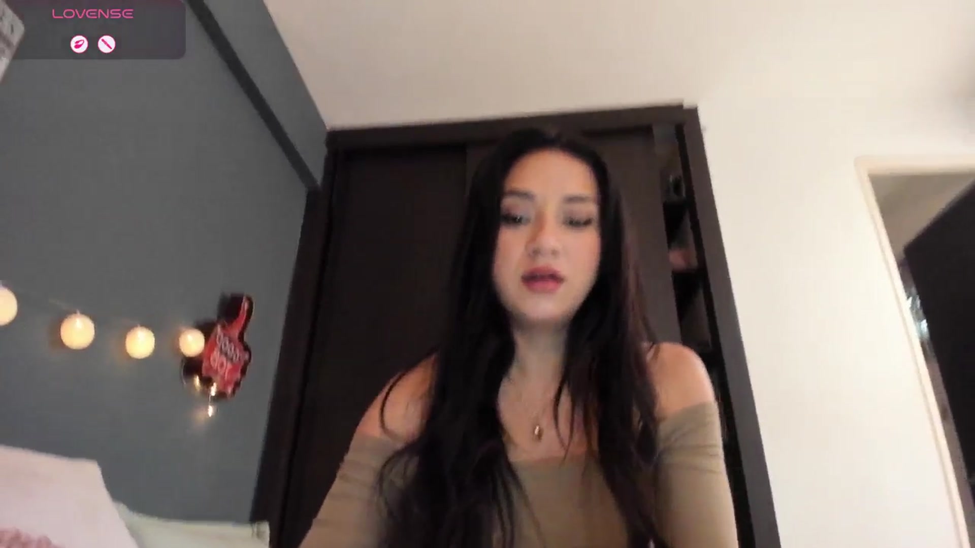 Gallery image thumbnail from dariadiaz_'s myfreecams stream on, 03/26/2026, 18:22 image 15 of 20