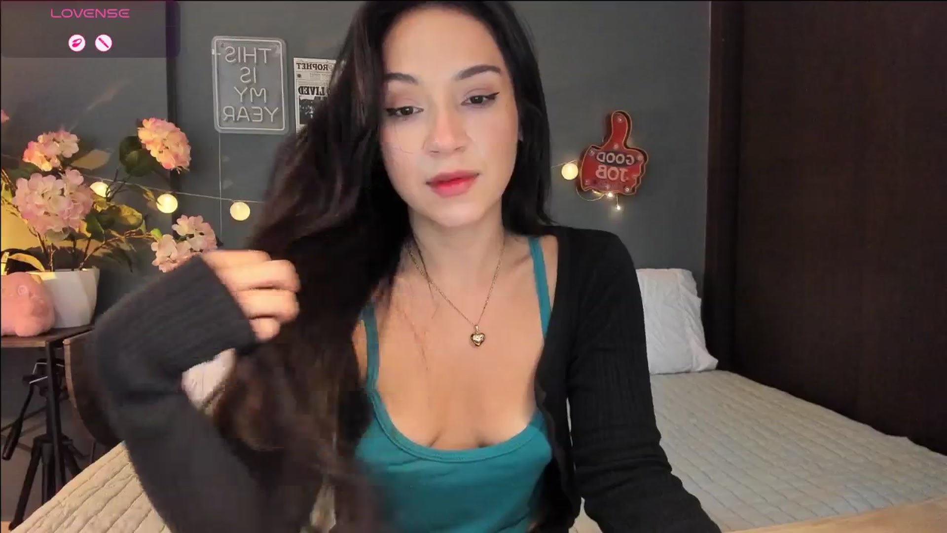 Gallery image thumbnail from dariadiaz_'s myfreecams stream on, 04/02/2026, 18:05 image 2 of 20
