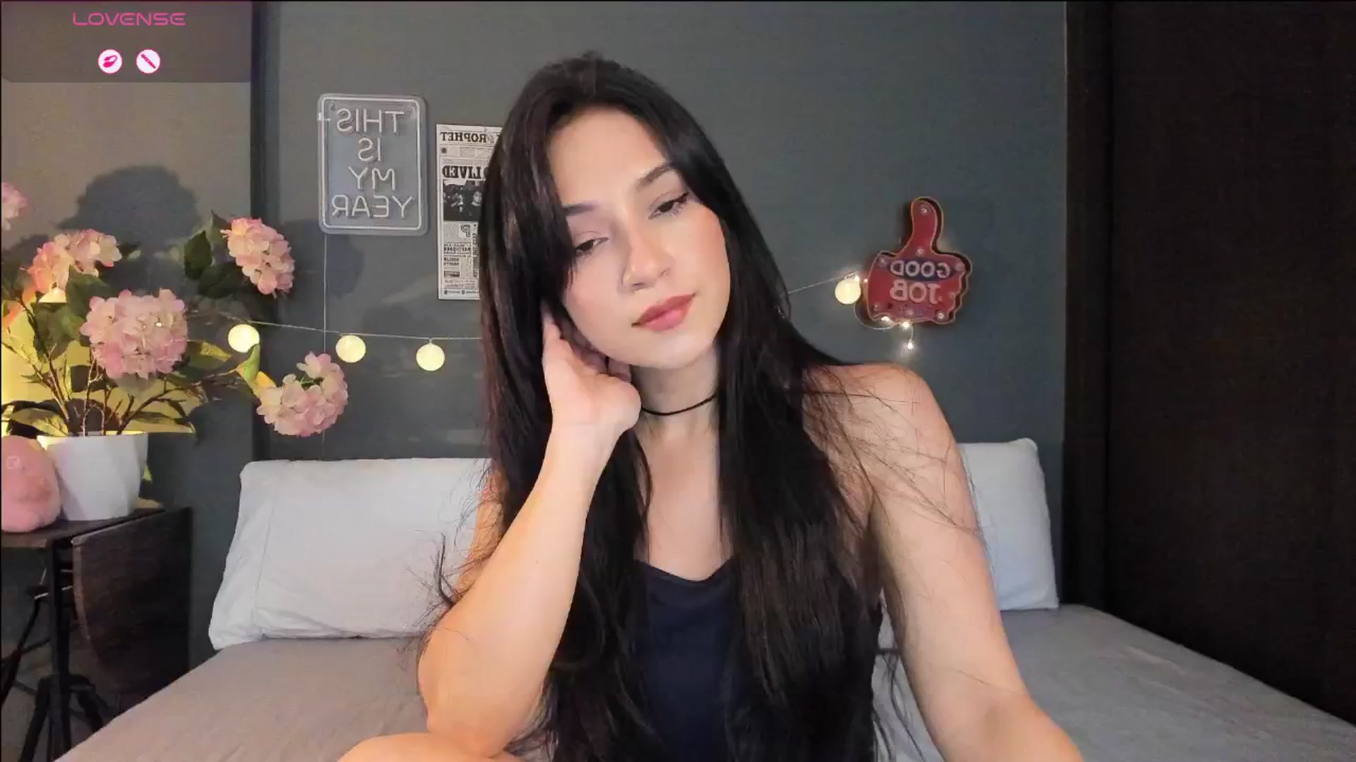 Gallery image thumbnail from dariadiaz_'s myfreecams stream on, 04/08/2026, 17:21 image 4 of 20