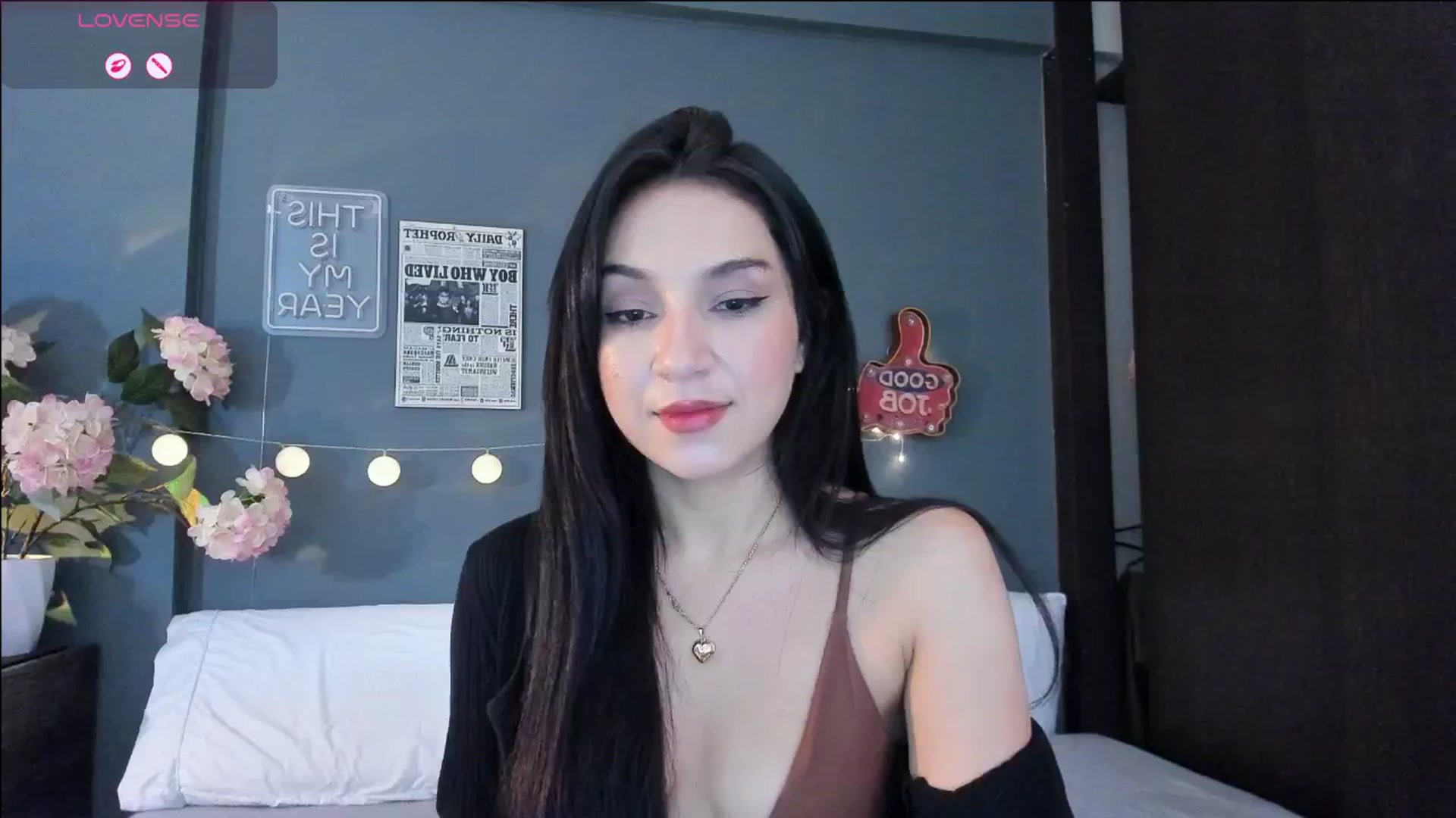 Gallery image thumbnail from dariadiaz_'s myfreecams stream on, 04/09/2026, 16:48 image 1 of 20