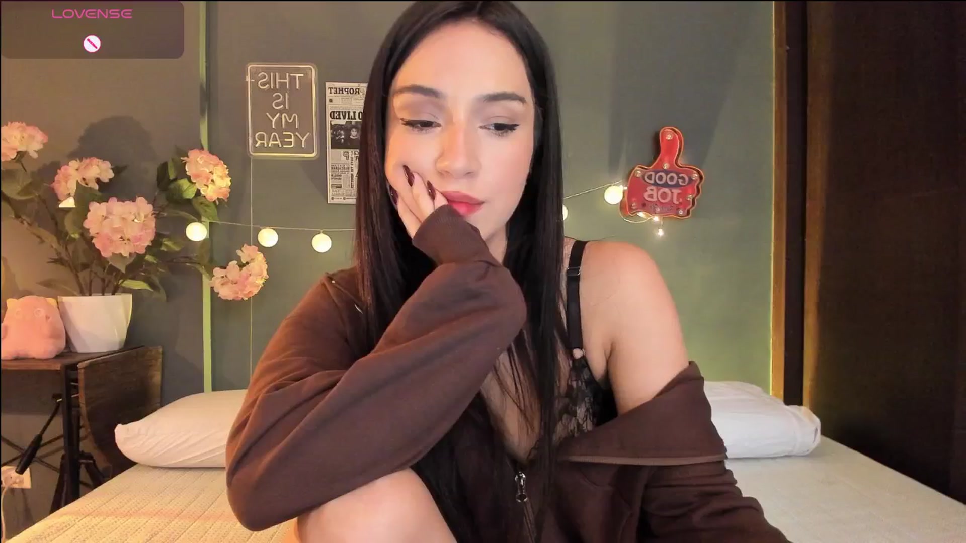 Gallery image thumbnail from dariadiaz_'s myfreecams stream on, 04/18/2026, 15:02 image 7 of 20