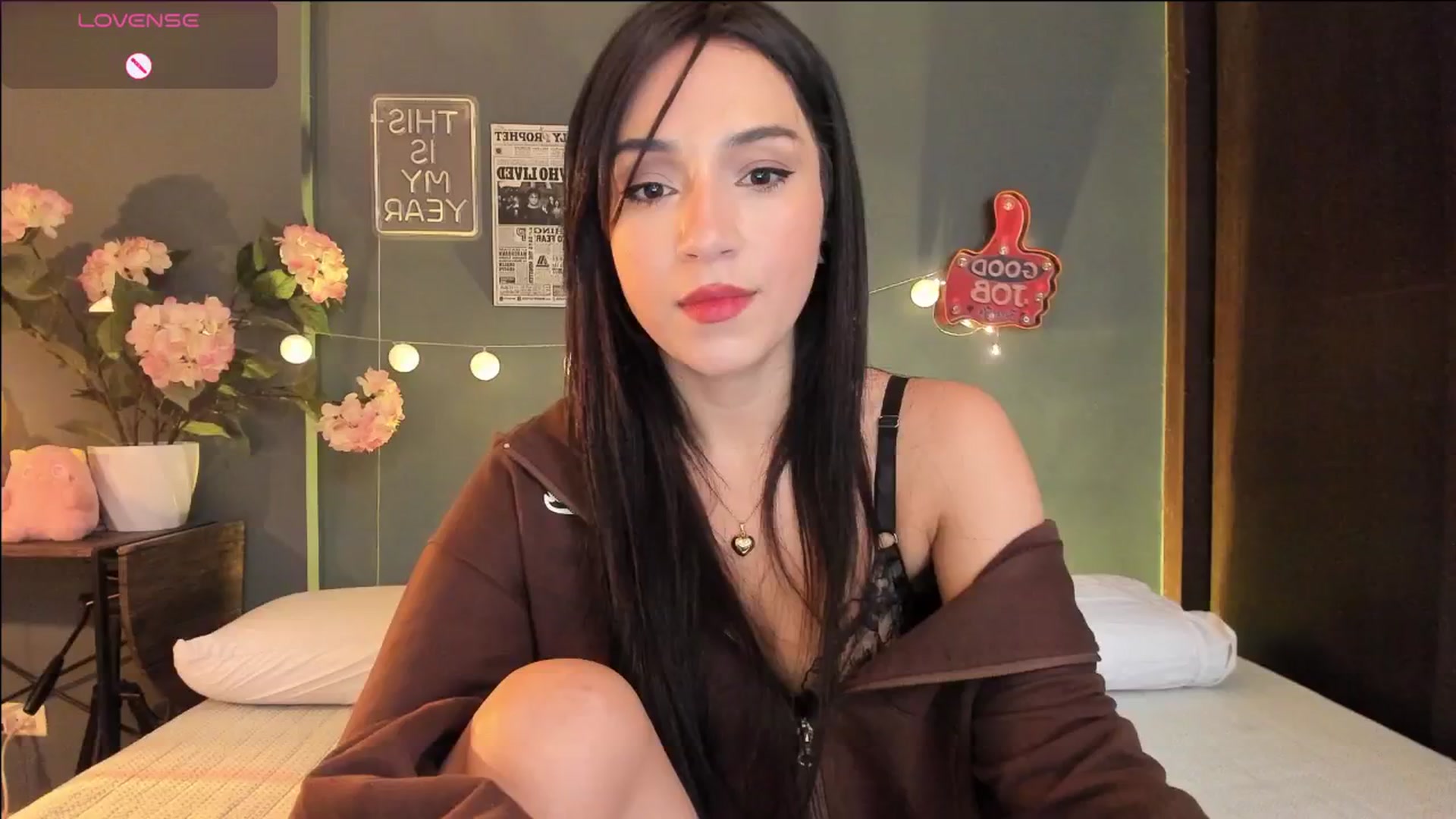 Gallery image thumbnail from dariadiaz_'s myfreecams stream on, 04/18/2026, 15:02 image 6 of 20