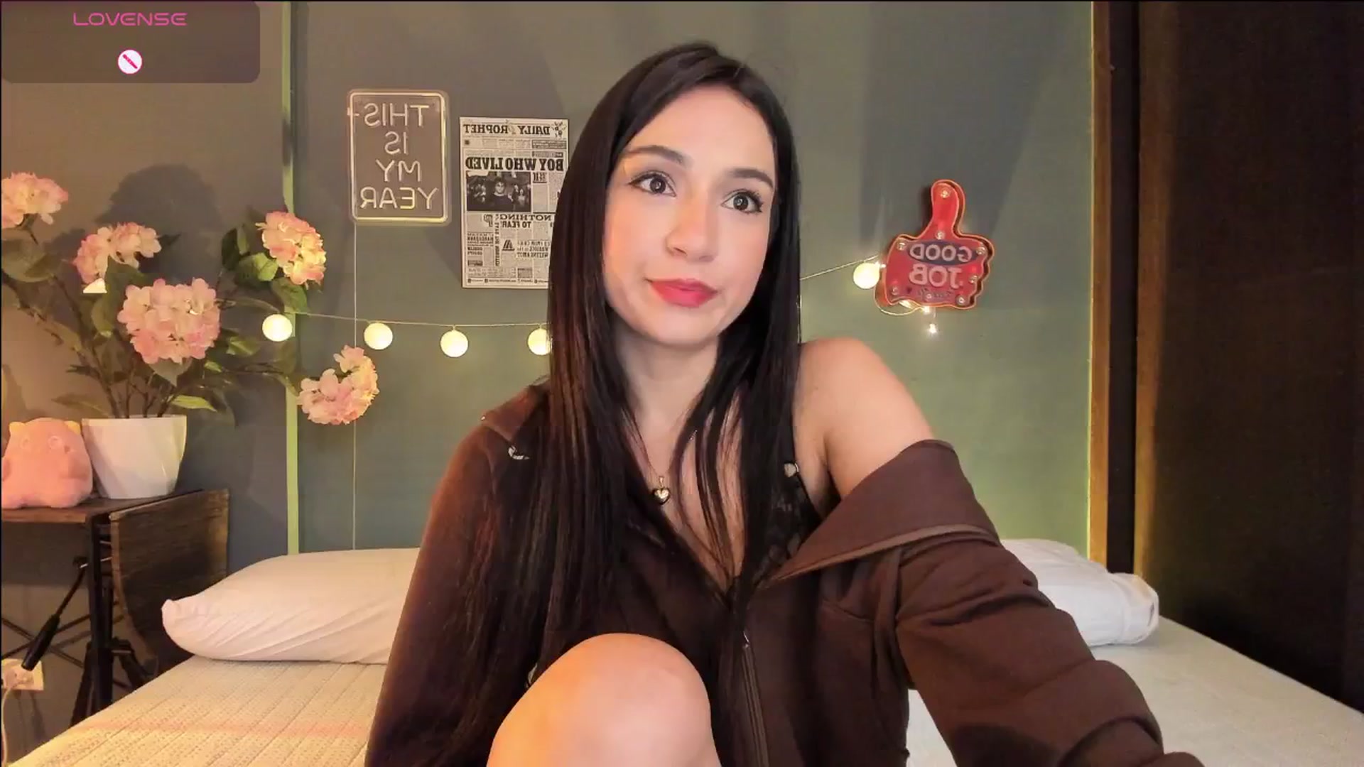 Gallery image thumbnail from dariadiaz_'s myfreecams stream on, 04/18/2026, 15:02 image 11 of 20
