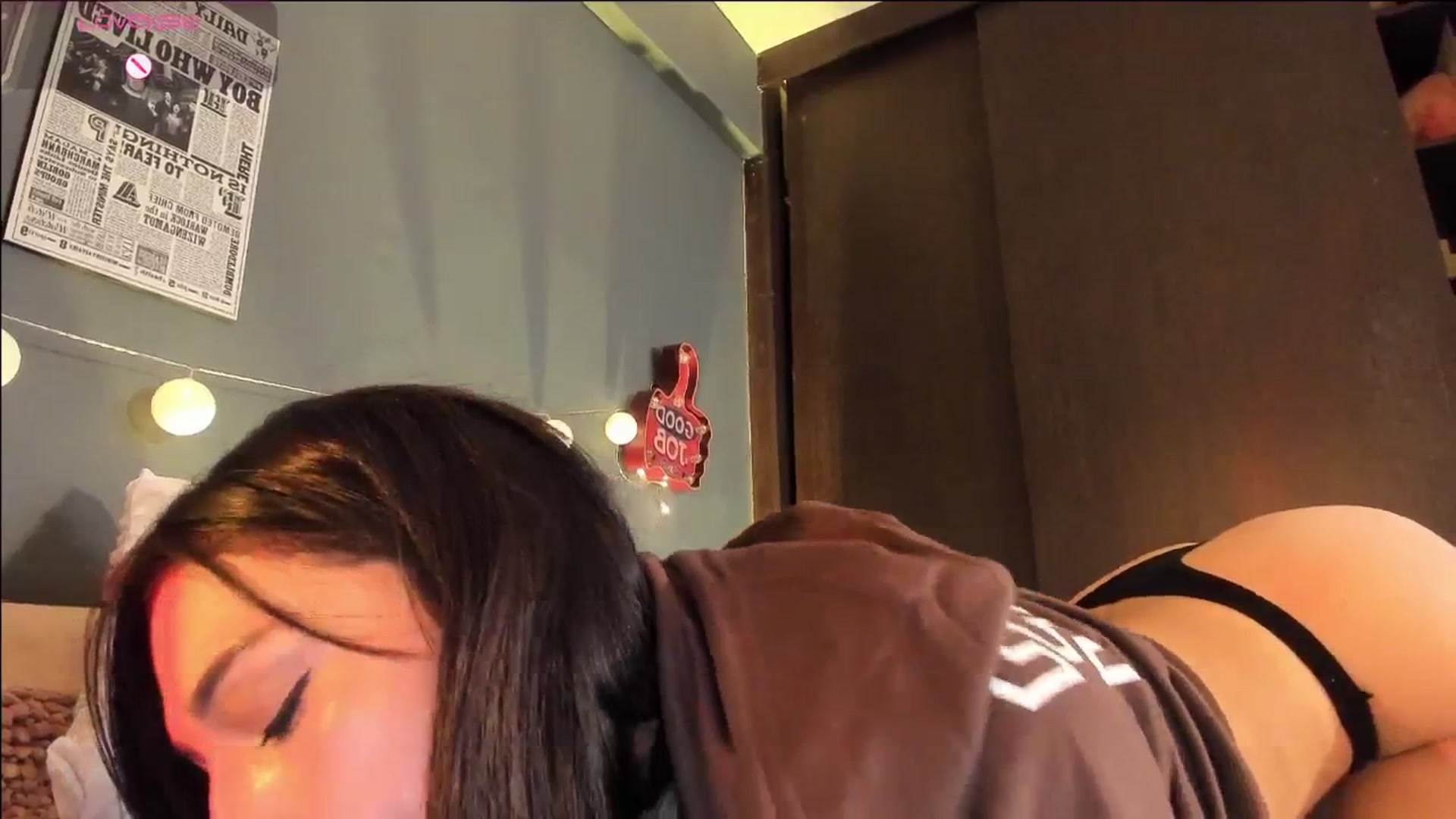 Gallery image thumbnail from dariadiaz_'s myfreecams stream on, 04/18/2026, 18:32 image 9 of 20